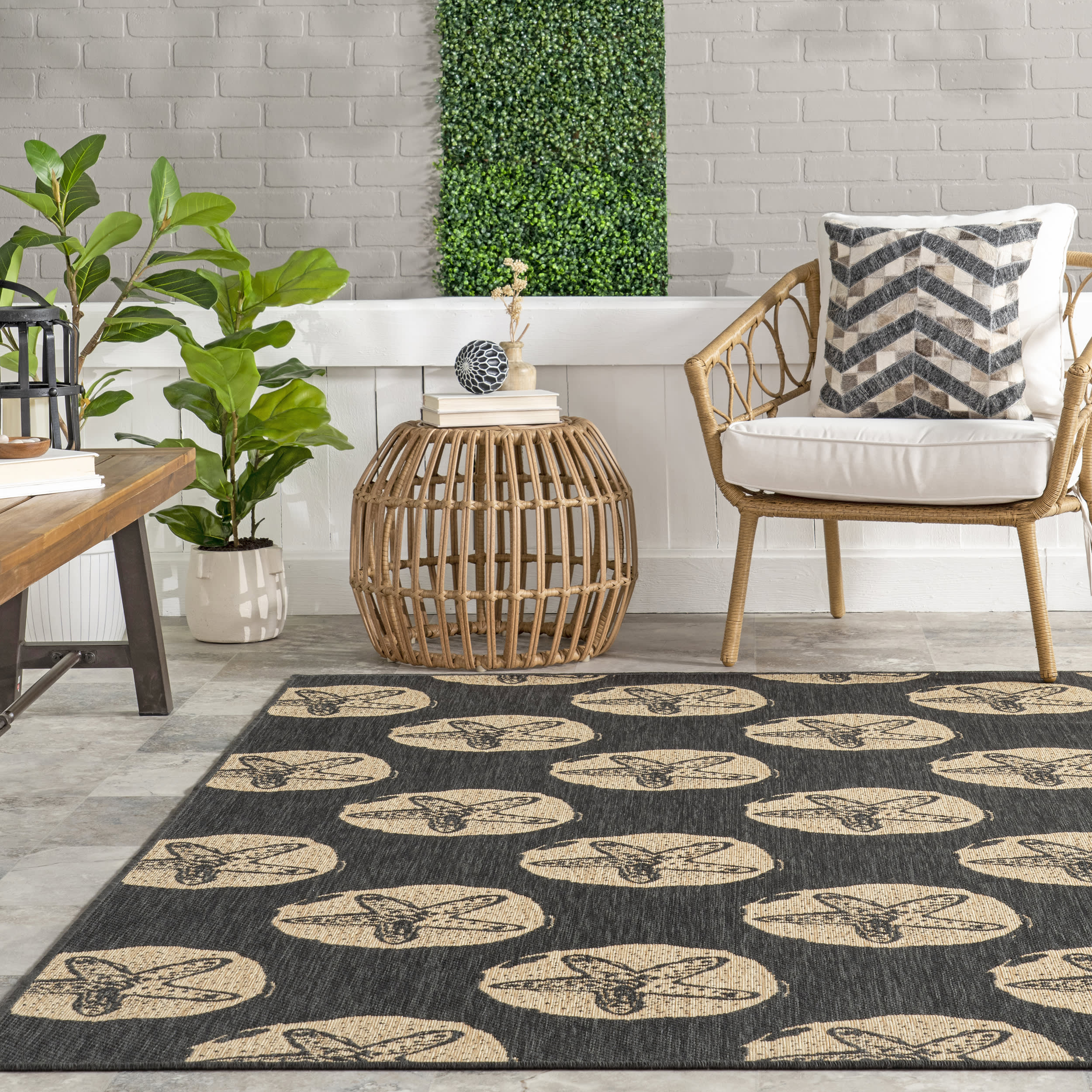 Coralie Starfish Indoor/Outdoor Rug | Dark Grey - Image 4