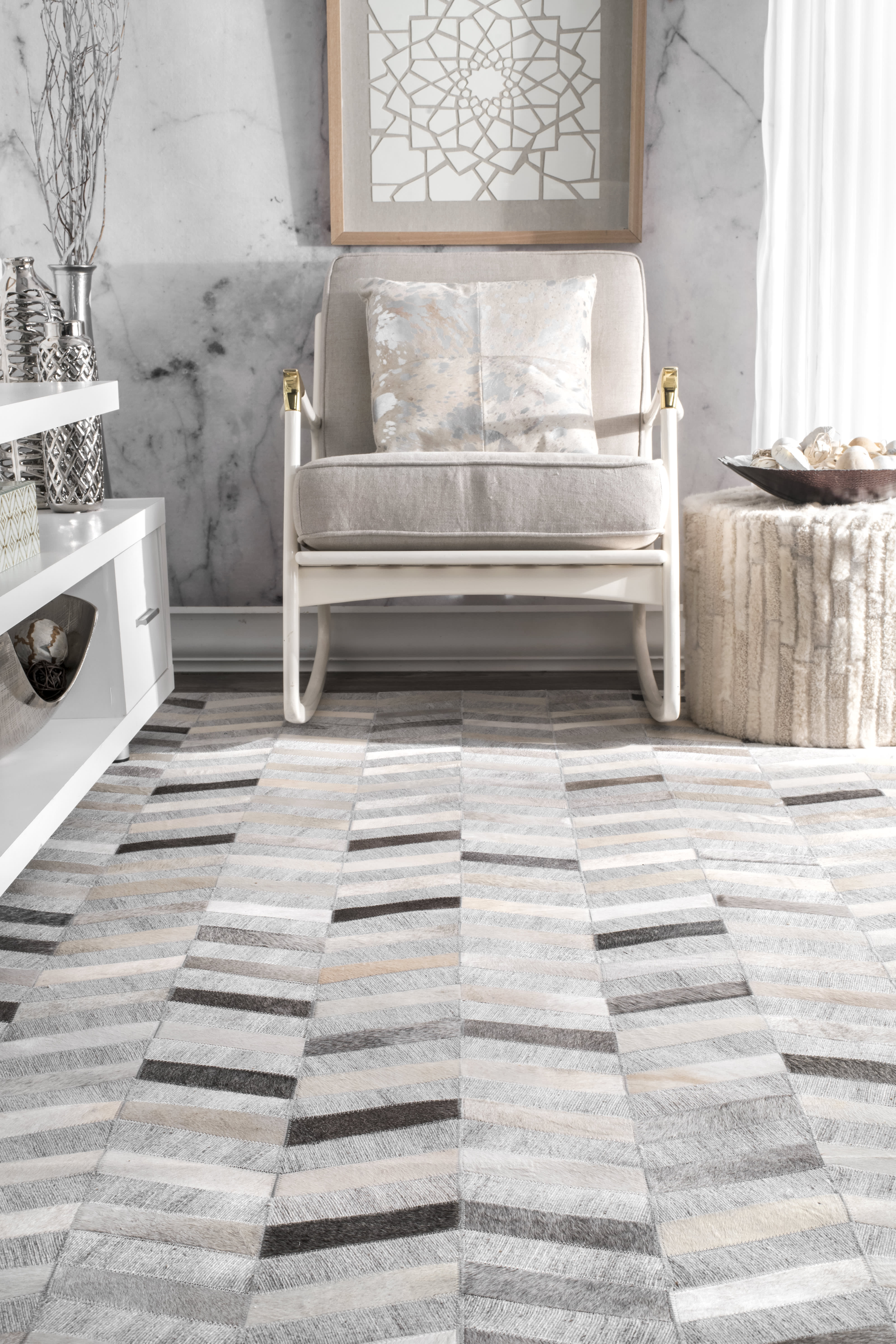 Cowhide Herringbone Rug | Silver - Image 4