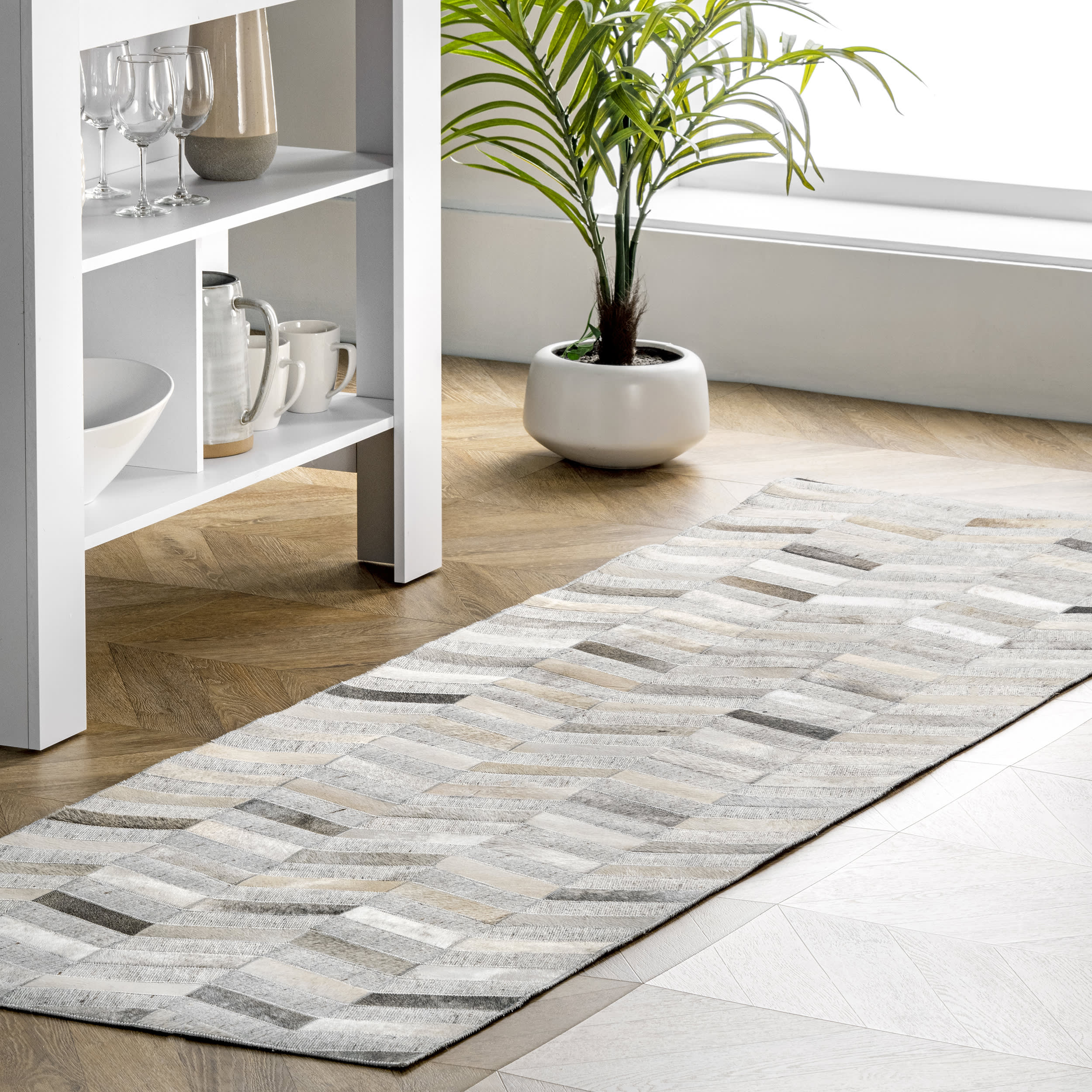 Cowhide Herringbone Rug | Silver - Image 2
