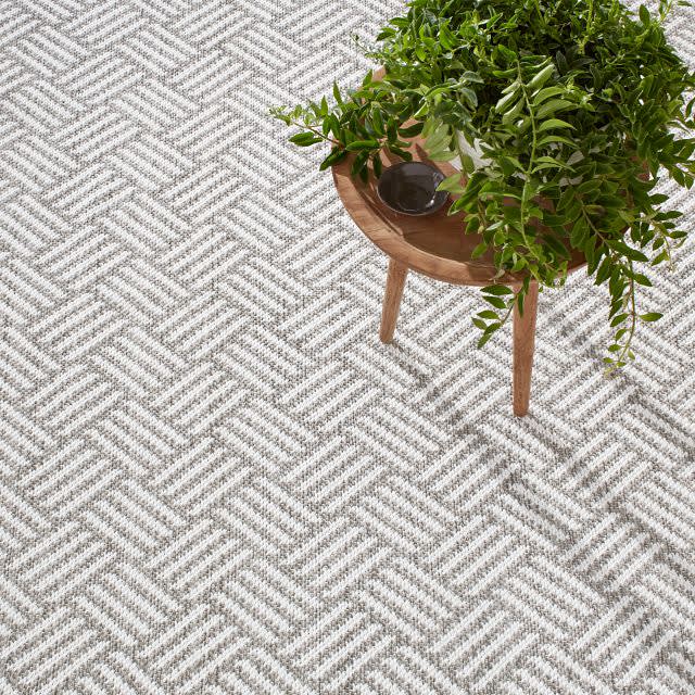 Crisscross Handwoven Indoor/Outdoor Rug | Platinum - Image 3
