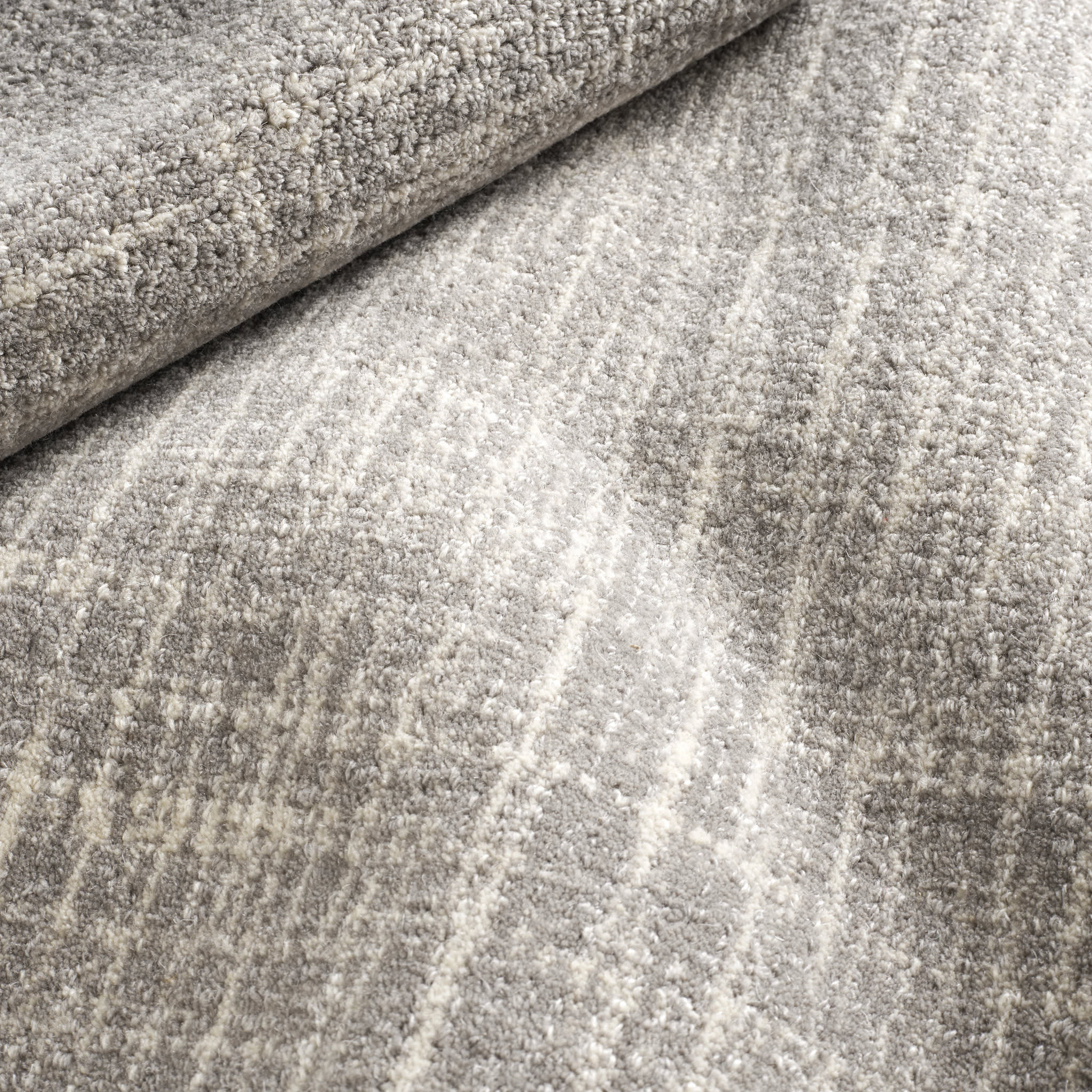 Crosshatch Hand Micro Hooked Wool Rug | Dove Grey - Image 3