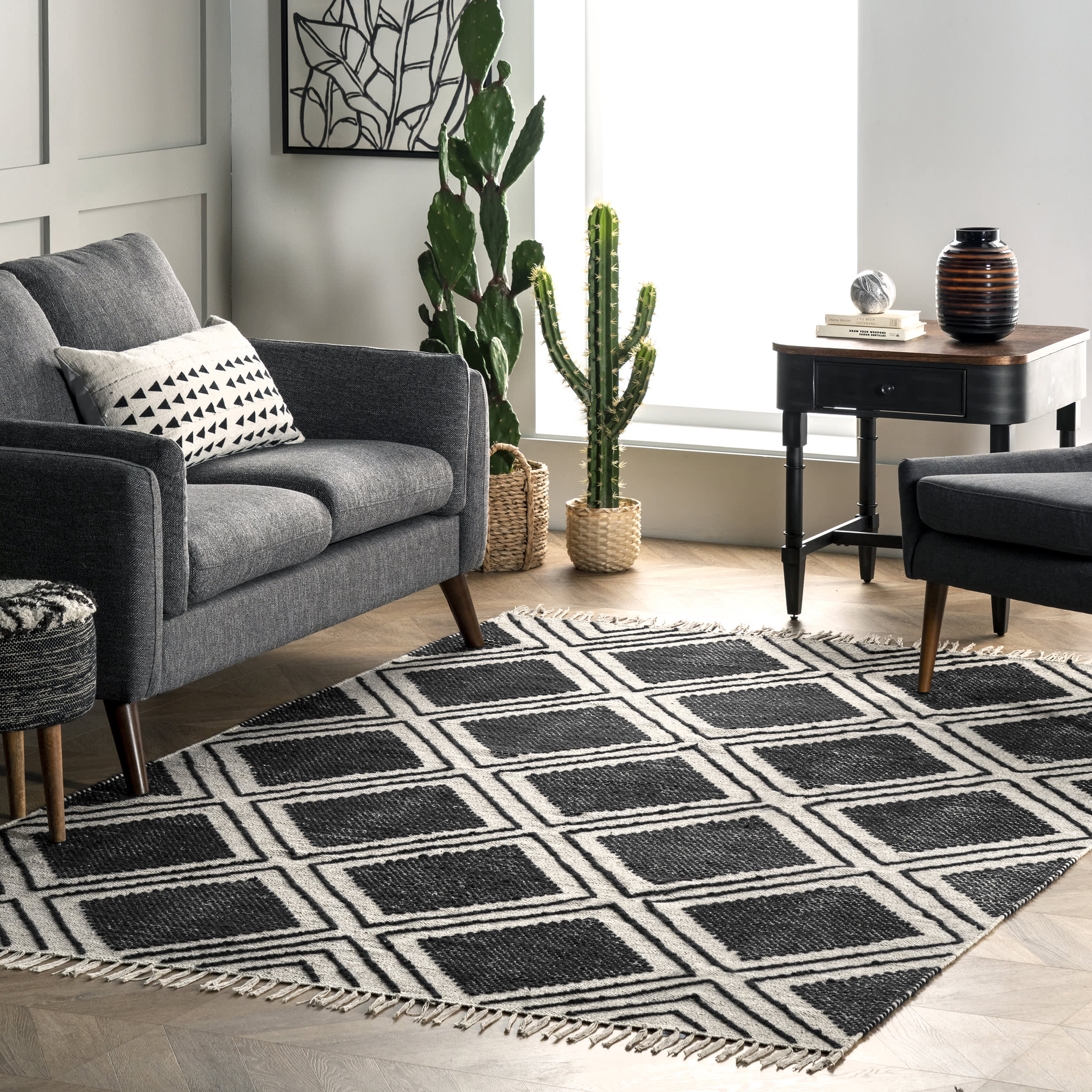 Crosshatched Diamonds Rug | Black - Image 2