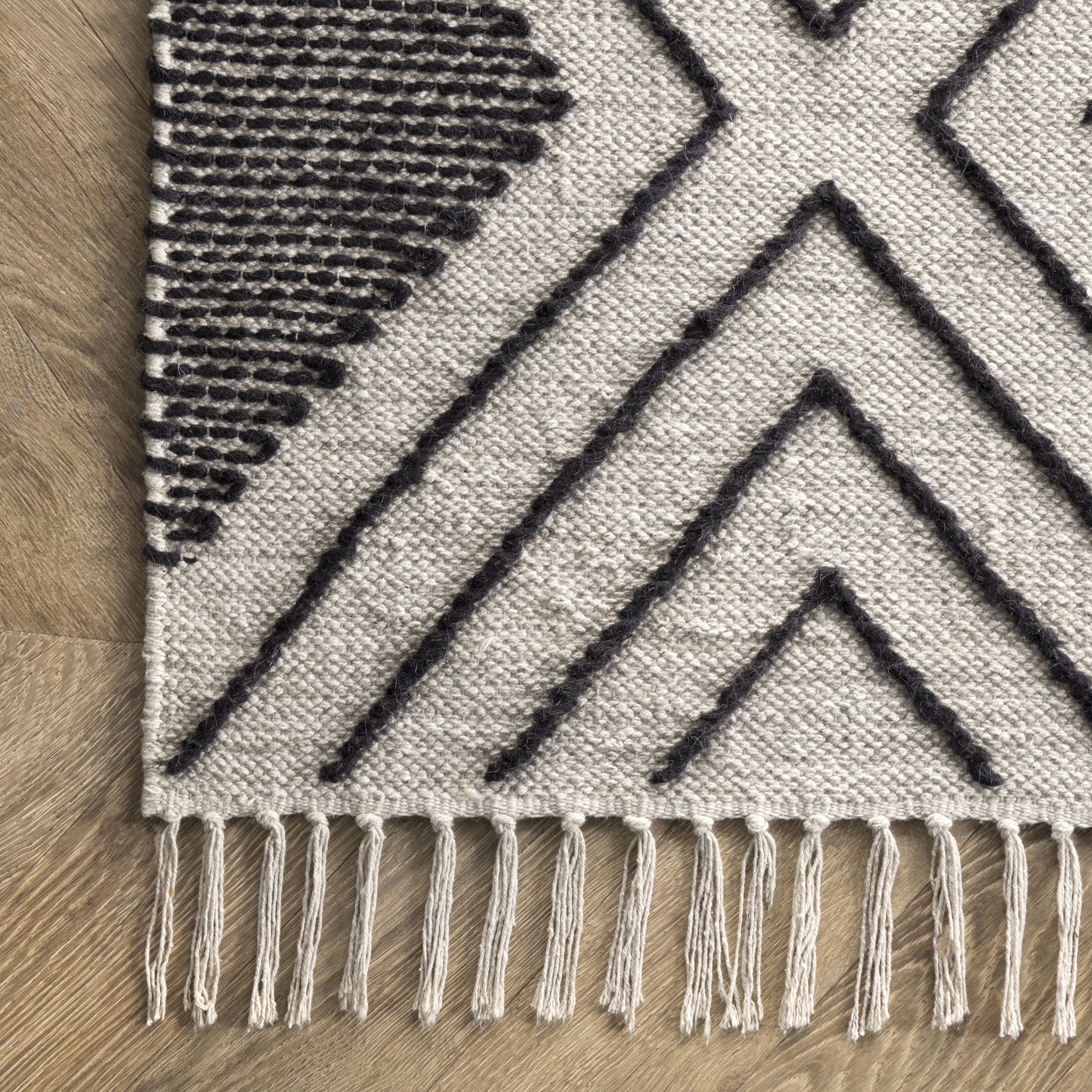 Crosshatched Diamonds Rug | Black - Image 3