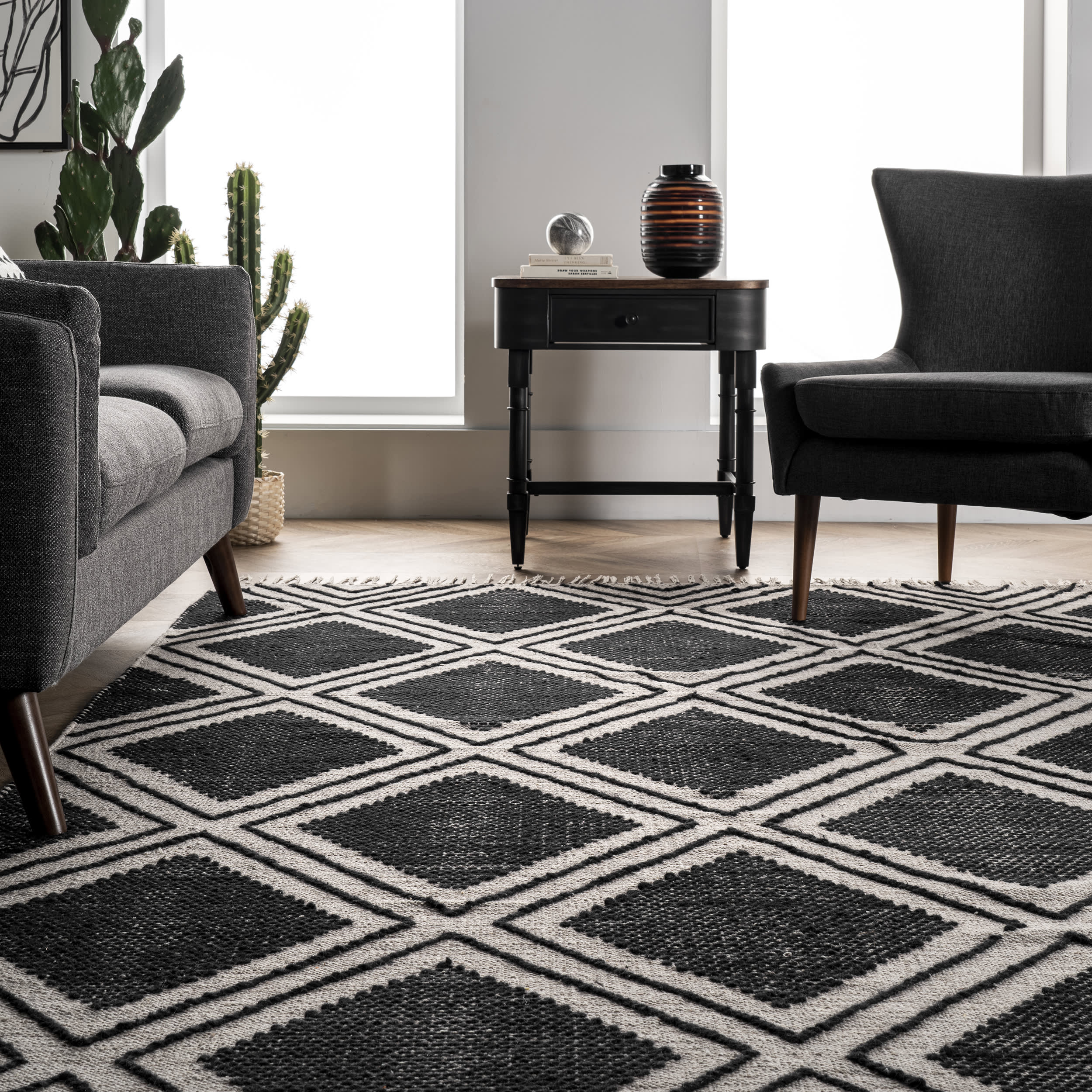 Crosshatched Diamonds Rug | Black - Image 4