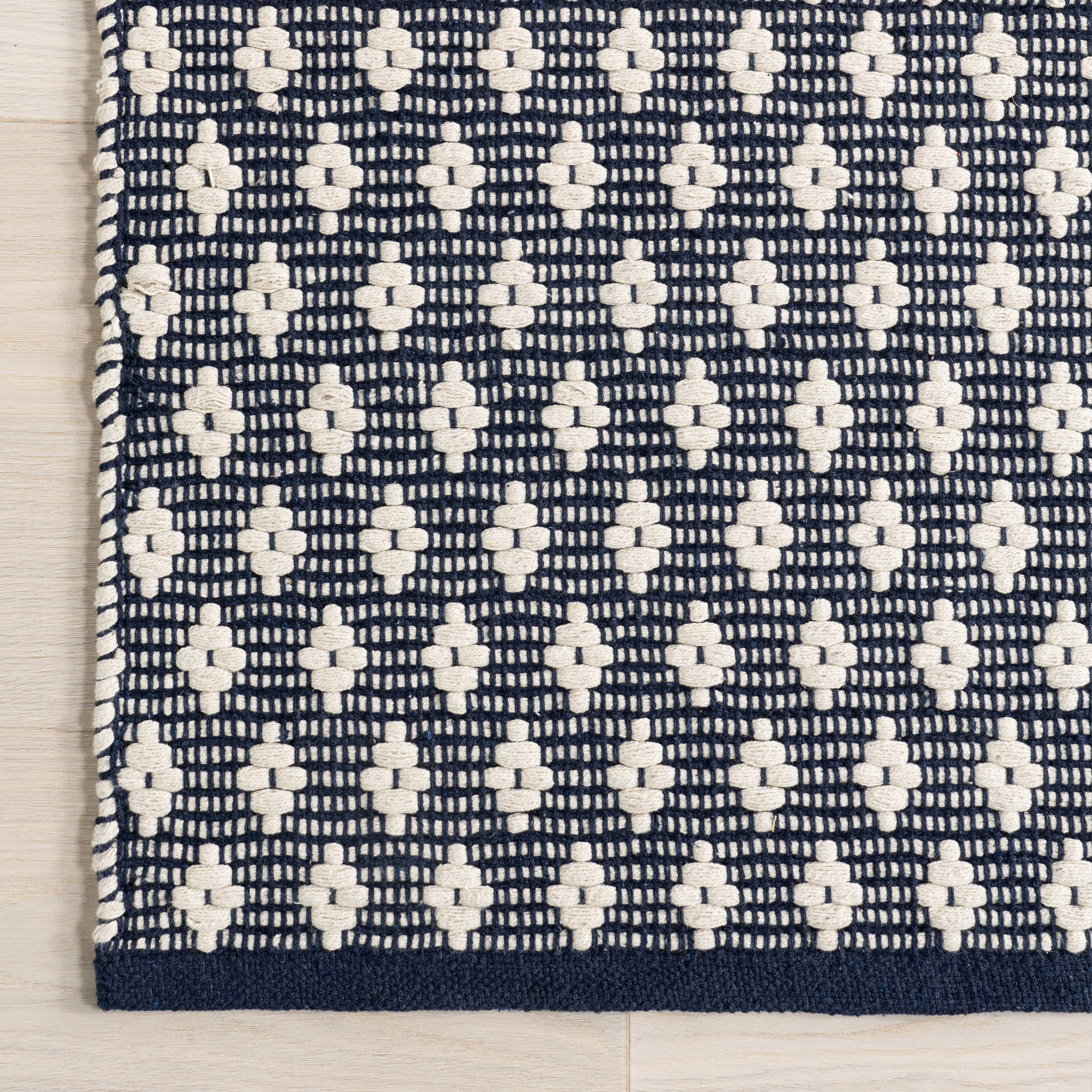 Dainty Diamond Handwoven Cotton Rug | Grey - Image 3