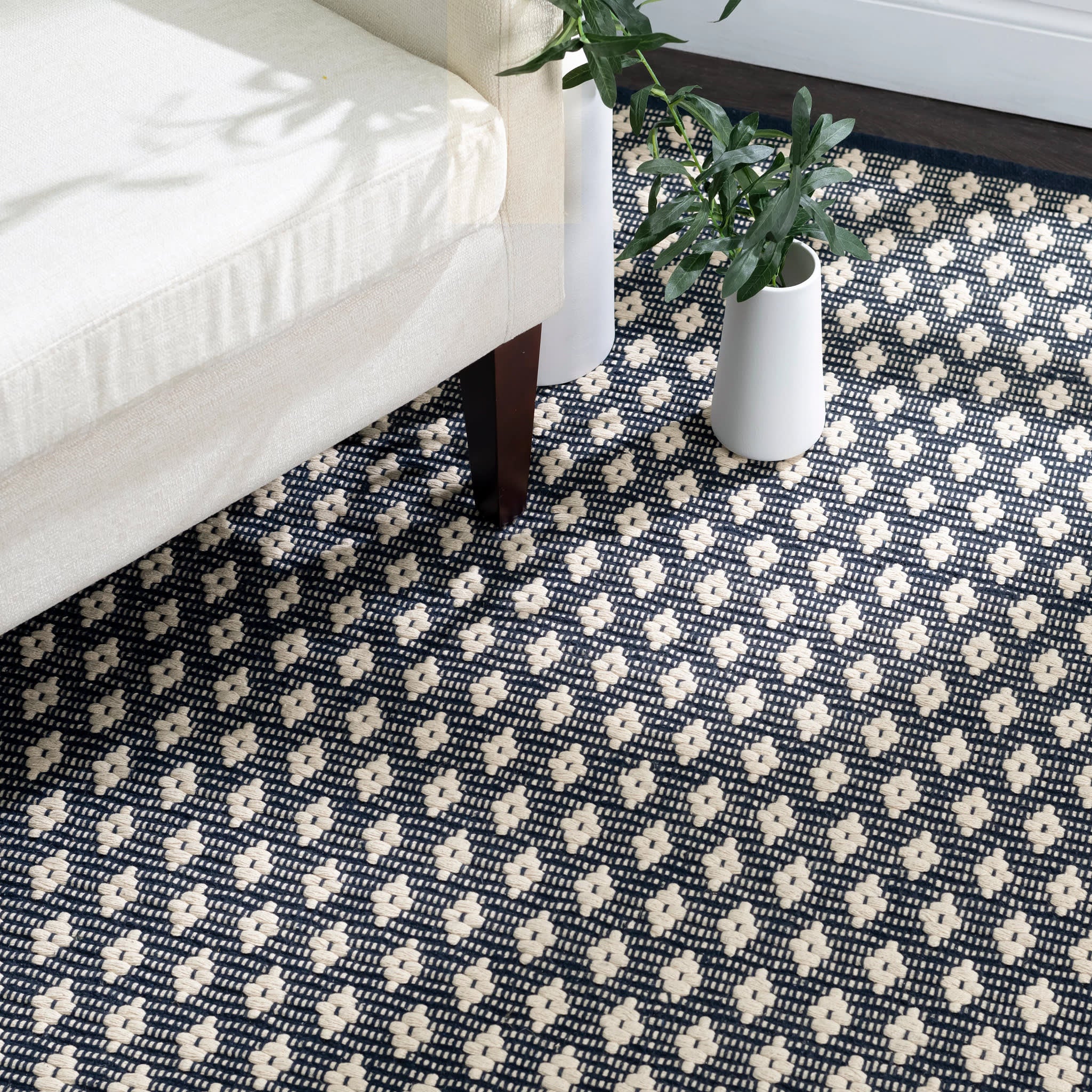 Dainty Diamond Handwoven Cotton Rug | Navy/Ivory - Image 3