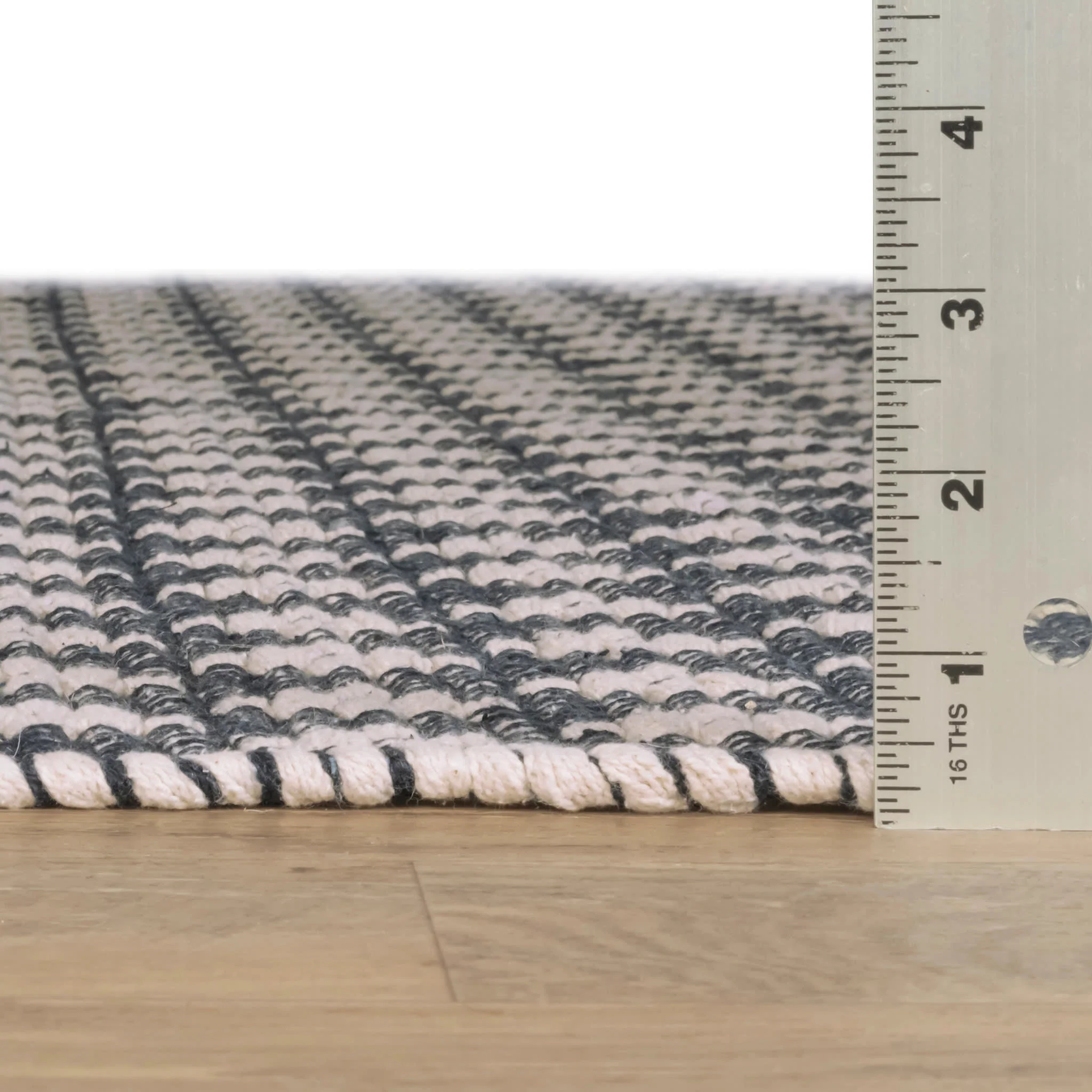 Dainty Diamond Handwoven Cotton Rug | Navy/Ivory - Image 4