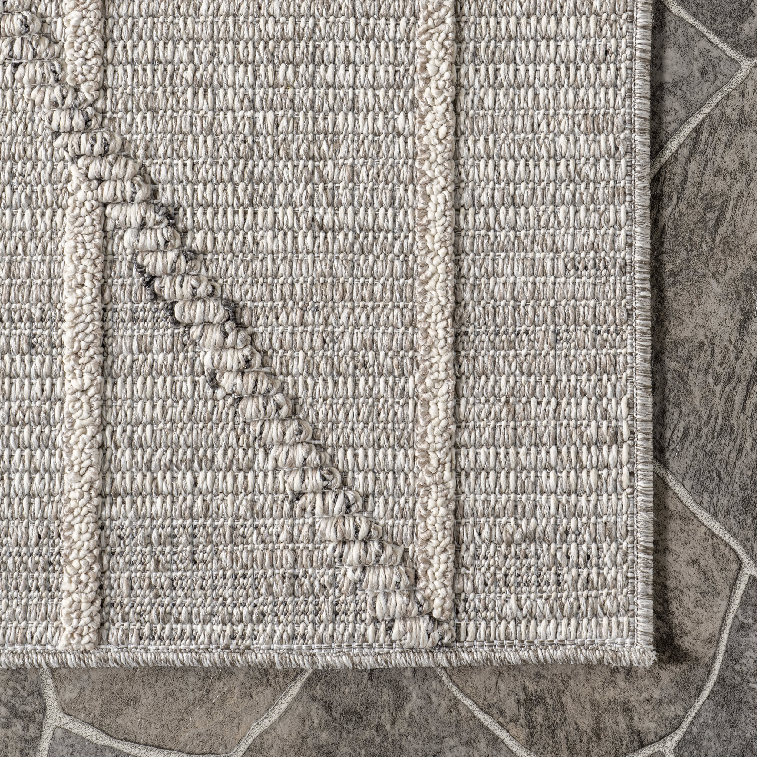 Dalia Modern Broken Line Indoor/Outdoor Rug | Grey - Image 3