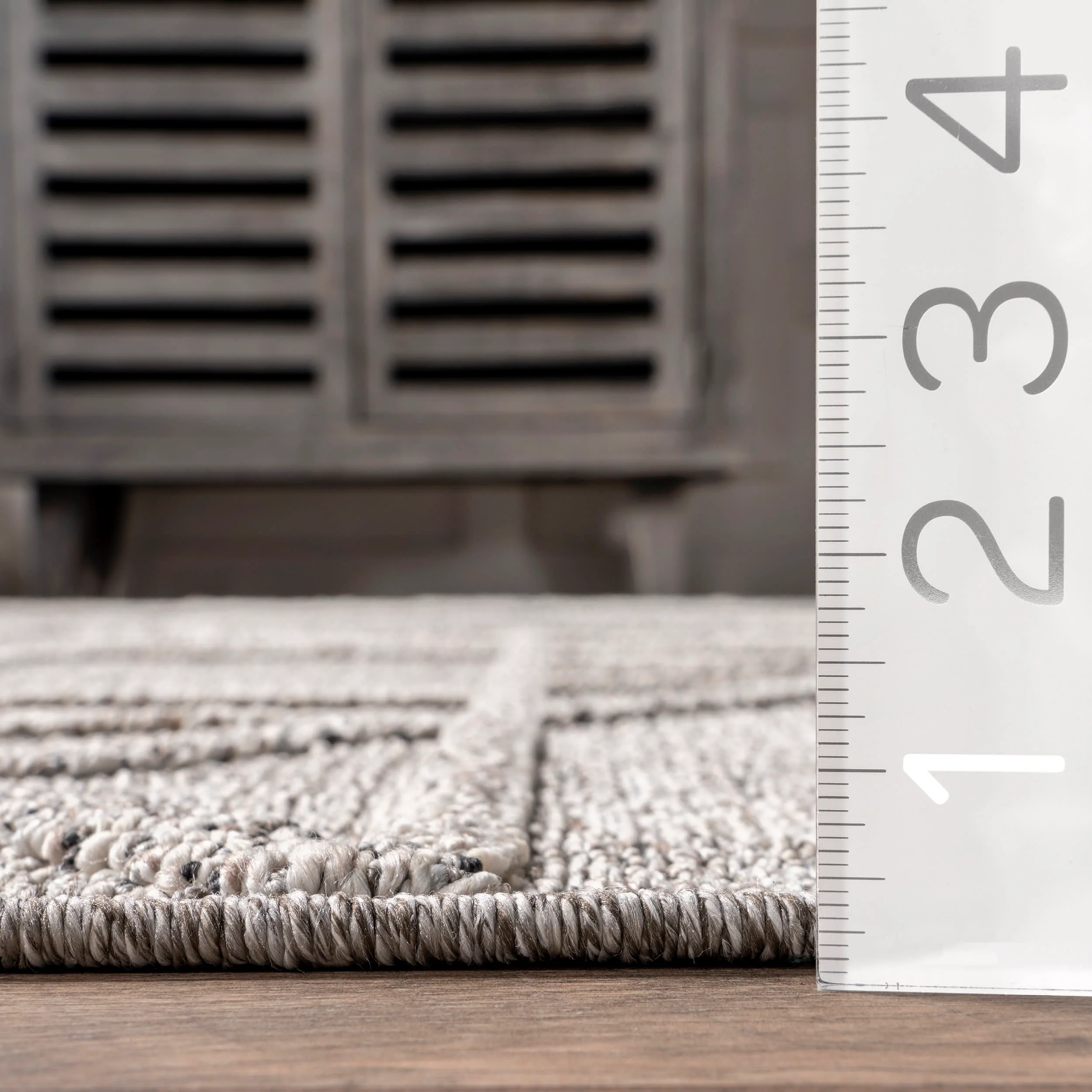 Dalia Modern Broken Line Indoor/Outdoor Rug | Grey - Image 4