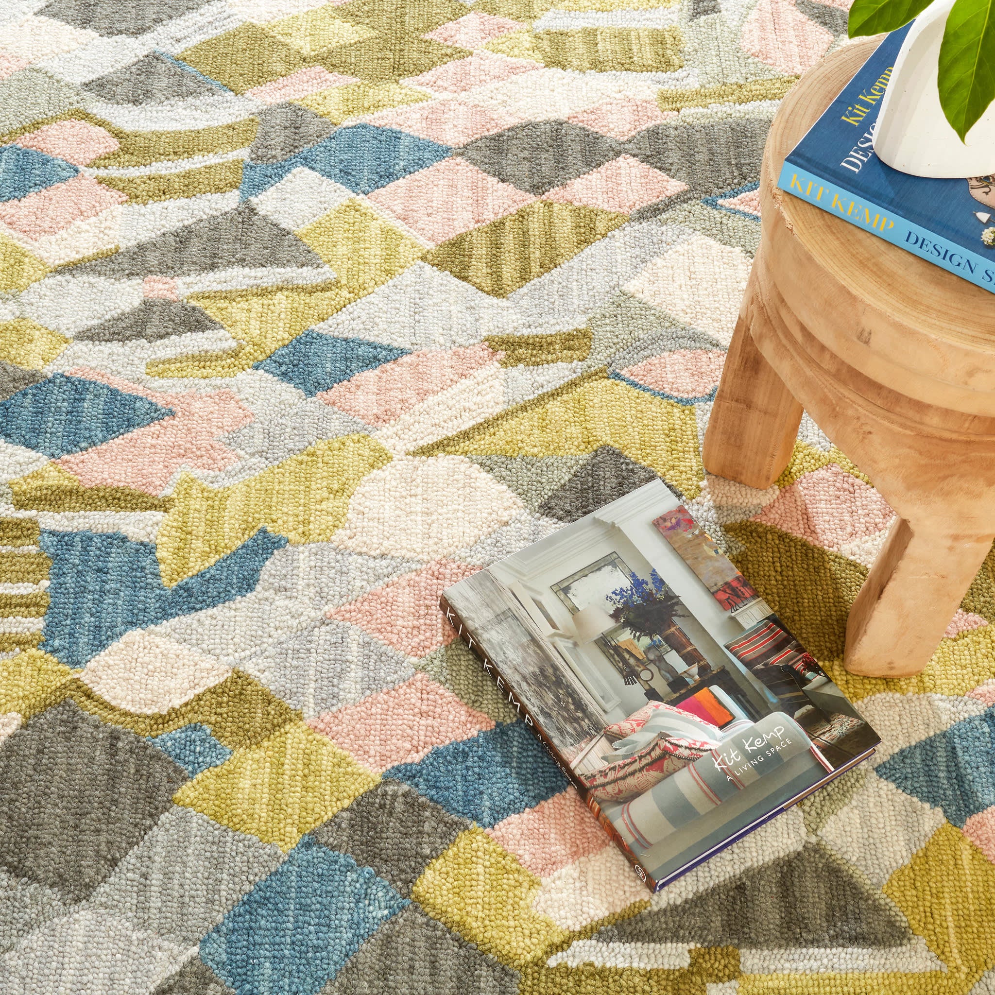 Deer Leap Hand Hooked Wool Rug | Coral - Image 5