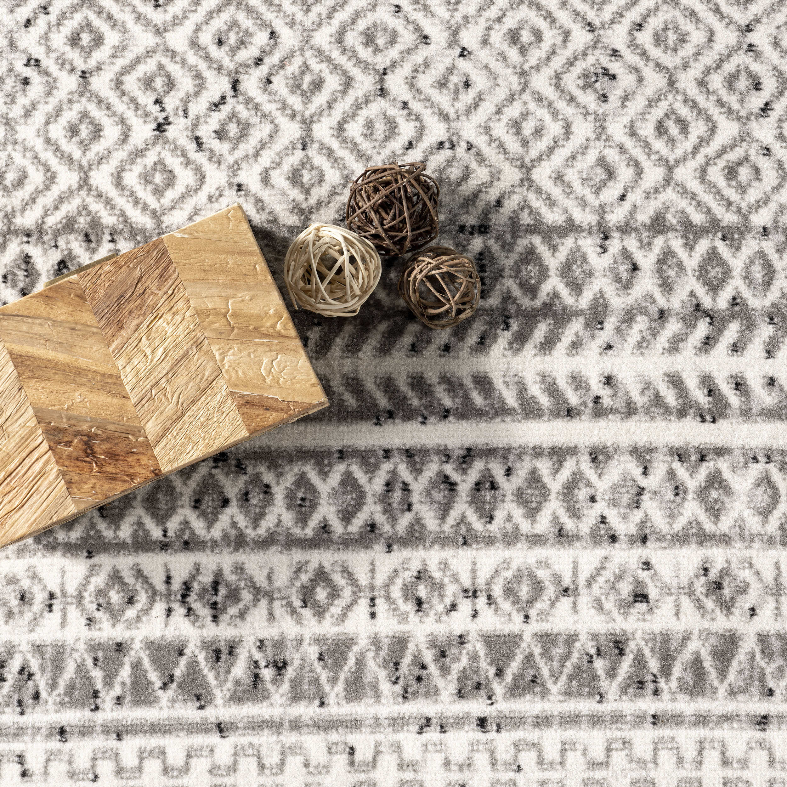 Devin Geometric Banded Rug | Grey - Image 7