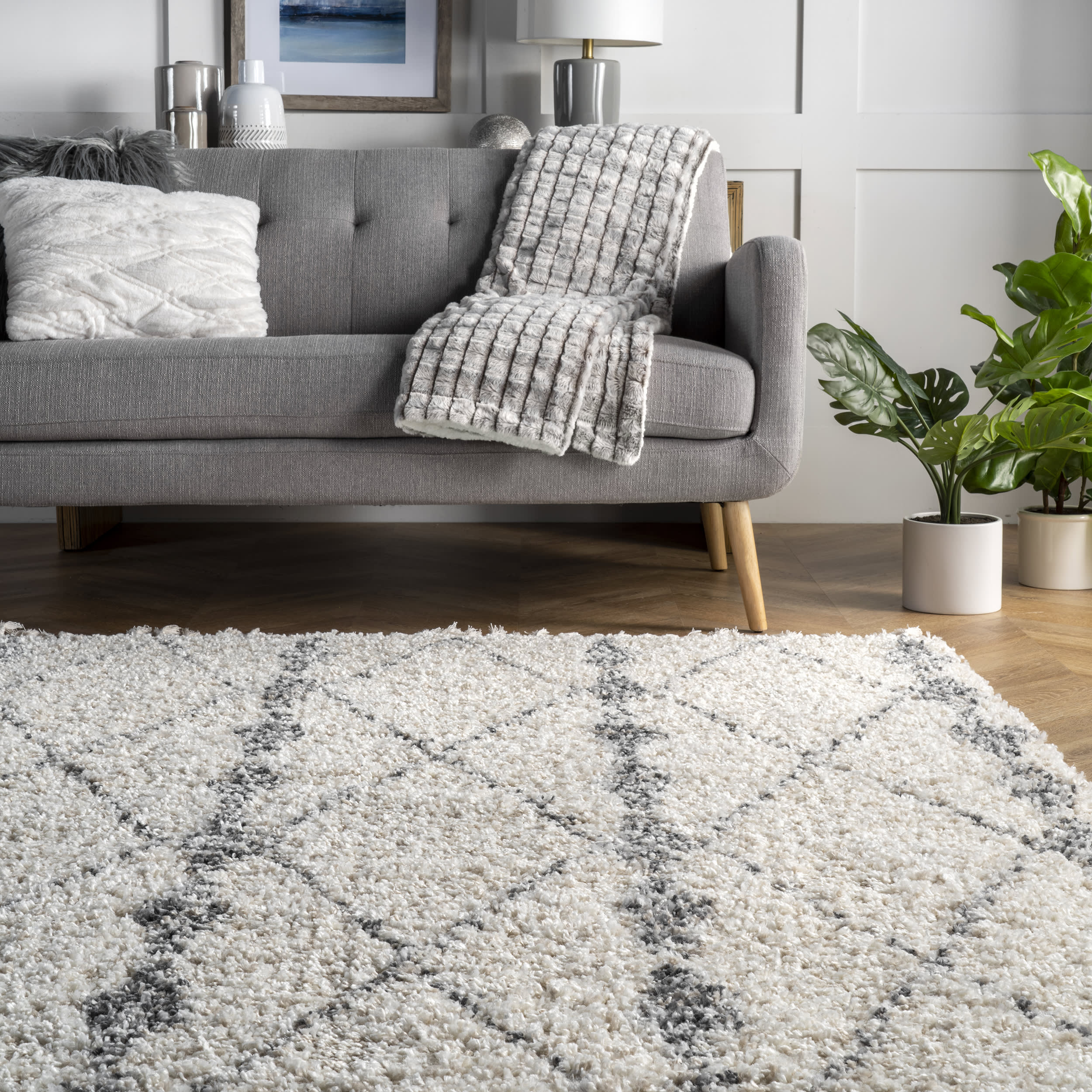 Diamond Band Tassel Rug | Beige - Image 4