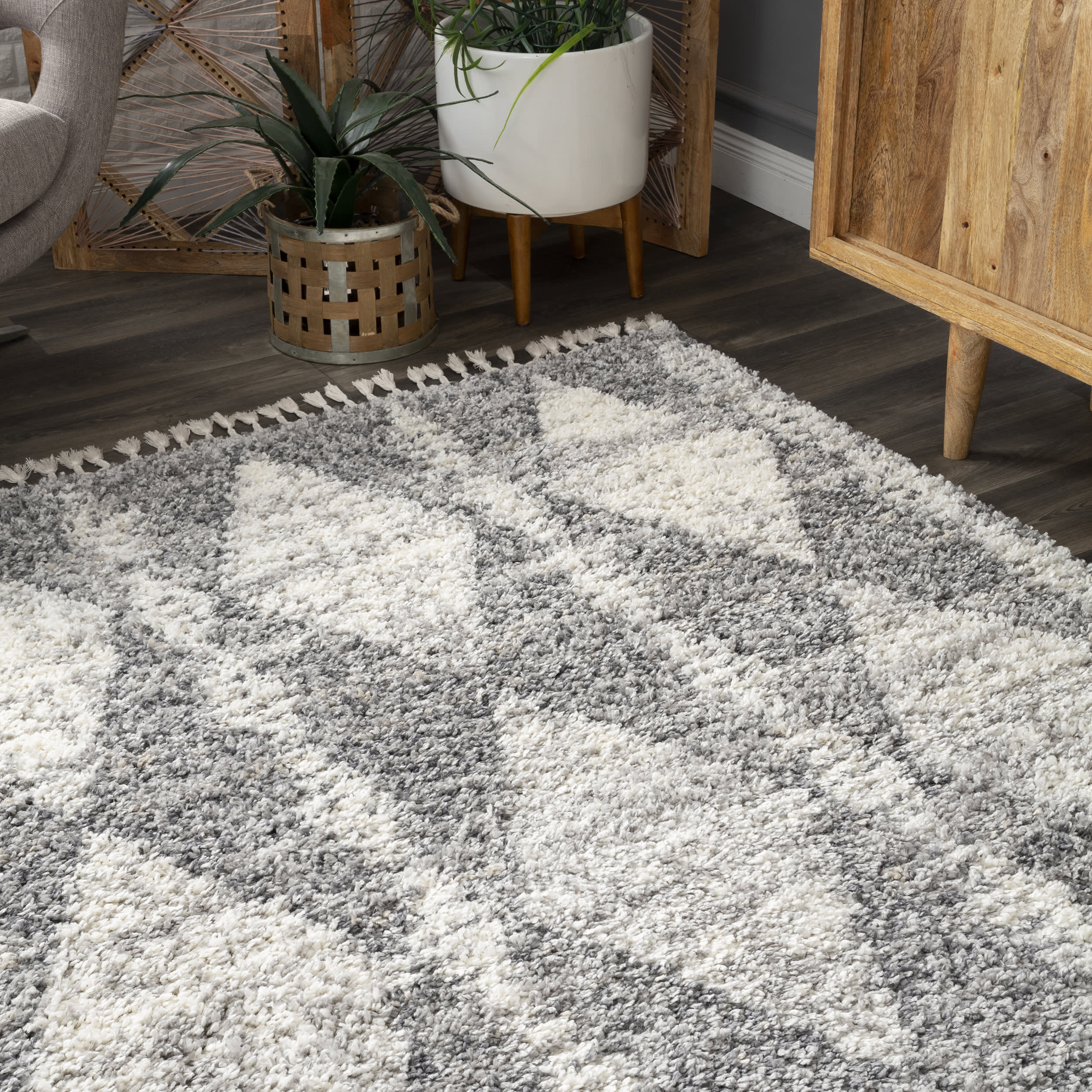 Diamond Band Tassel Rug | Grey - Image 4