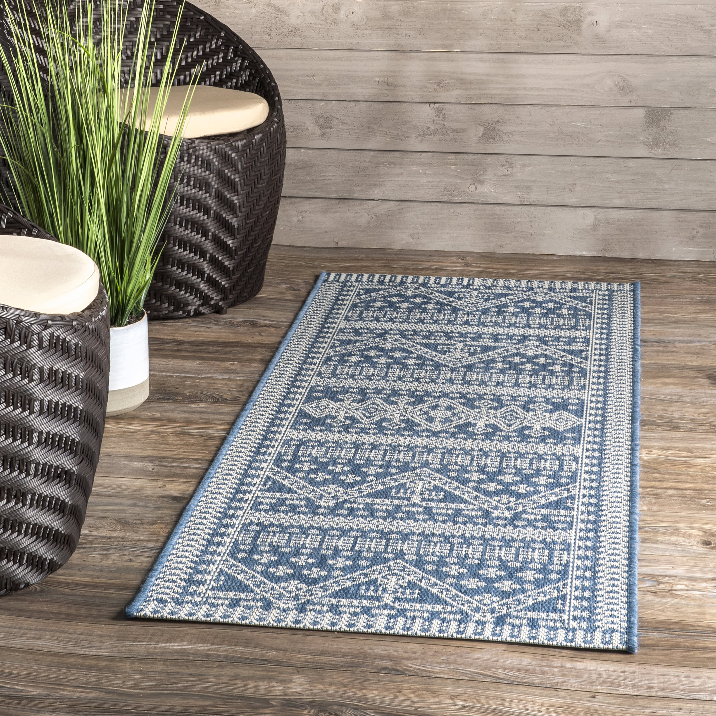 Diamond Bordered Indoor/Outdoor Rug | Blue - Image 2