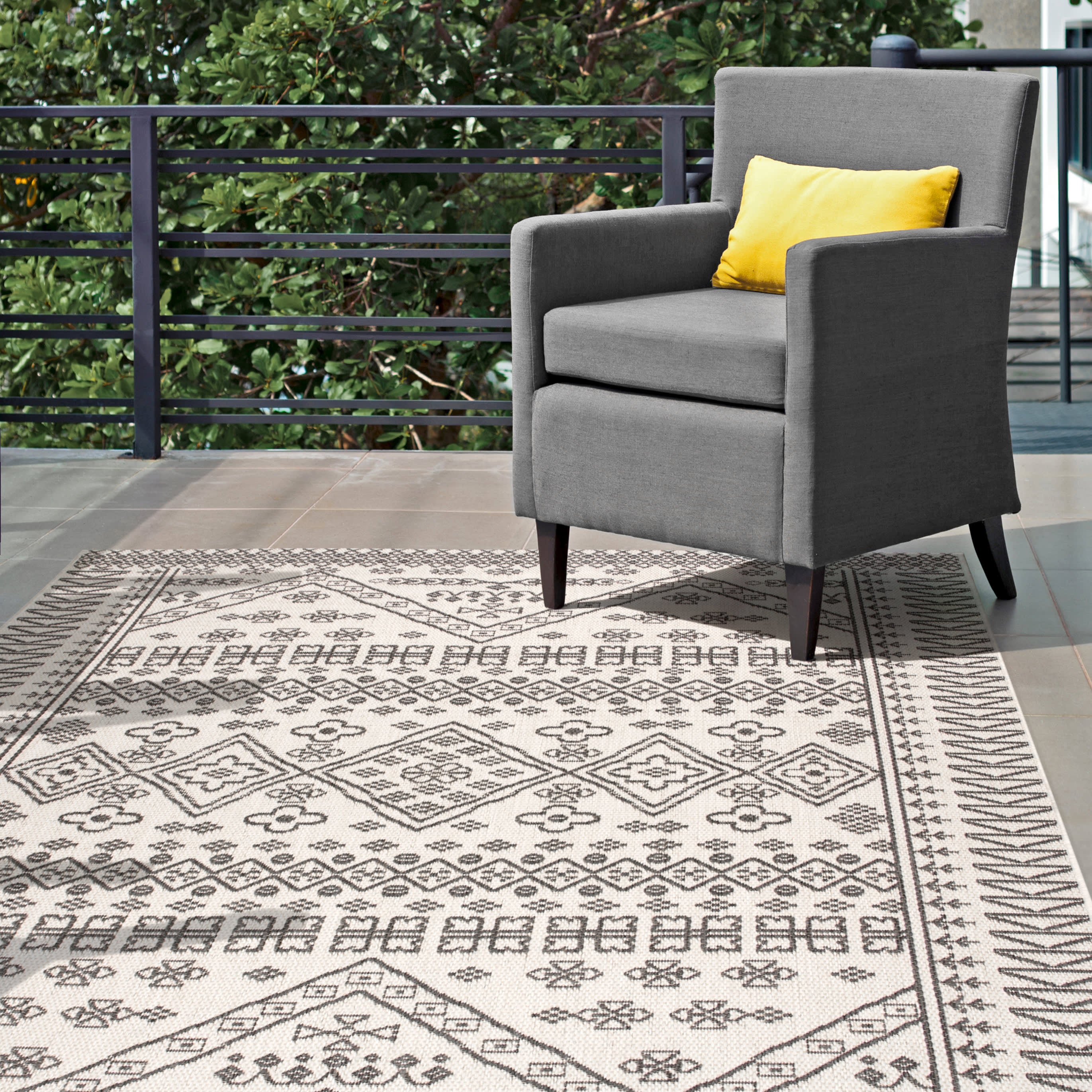 Diamond Bordered Indoor/Outdoor Rug | Ivory - Image 2