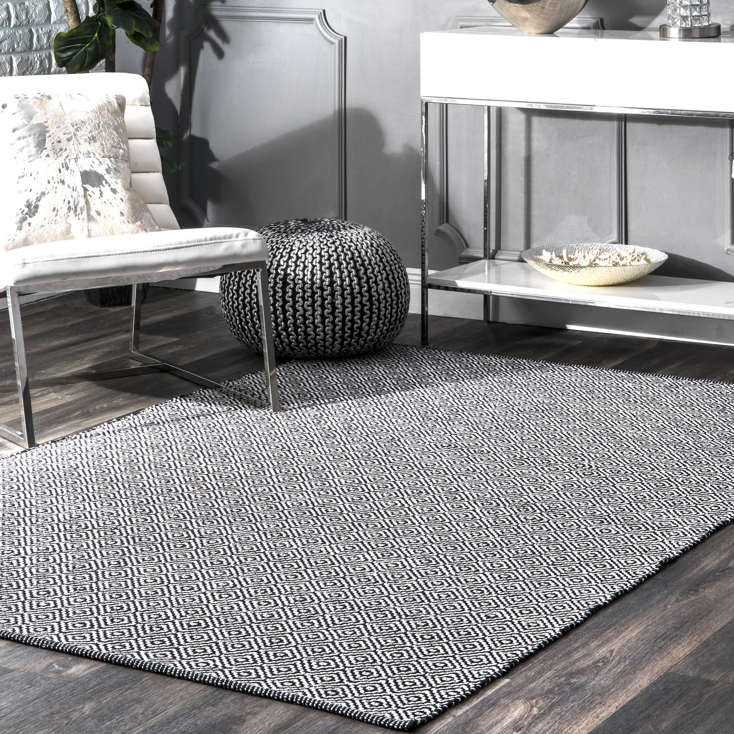 Diamond Cotton Check Flatwoven Rug | Black - Image 2