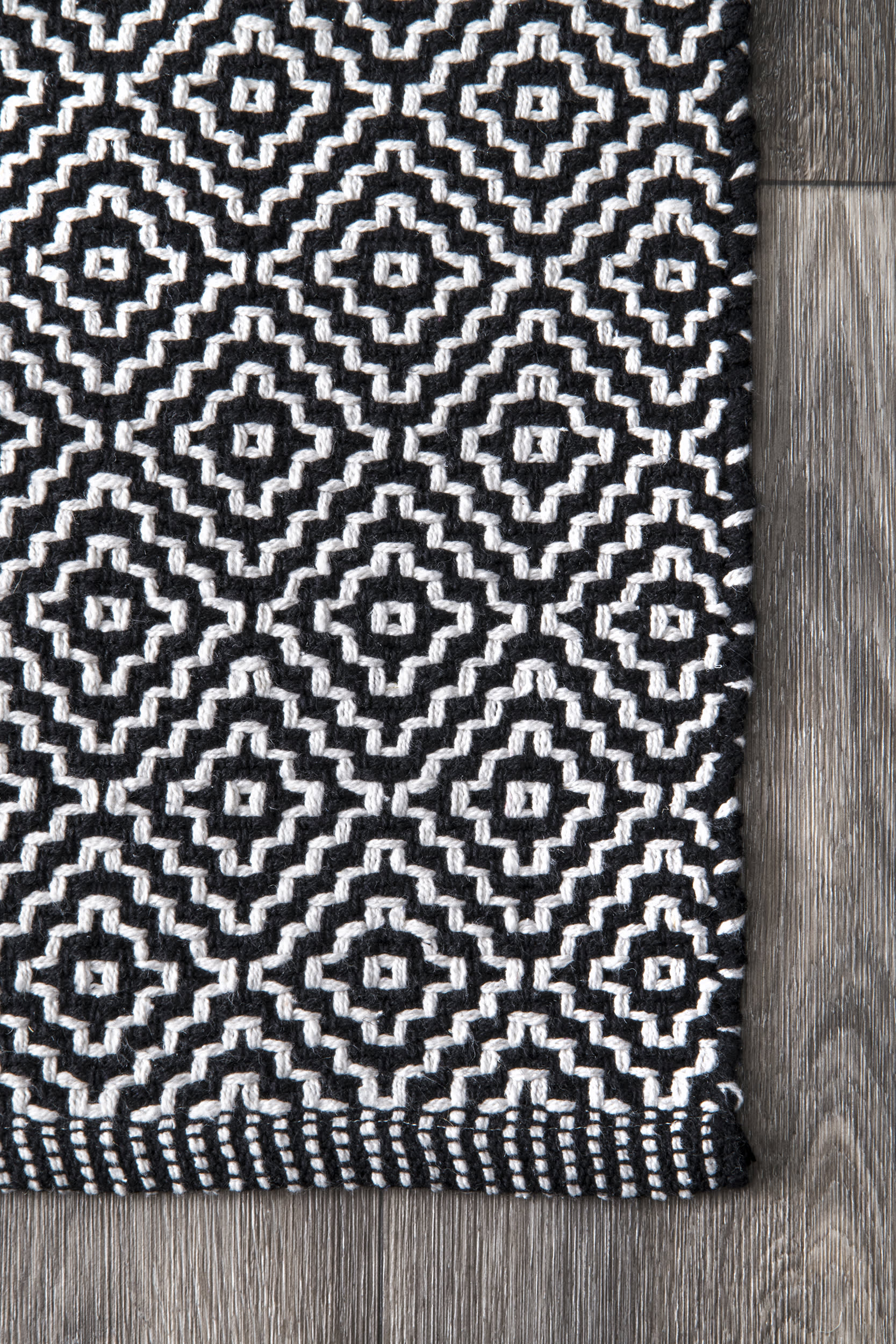 Diamond Cotton Check Flatwoven Rug | Black - Image 3