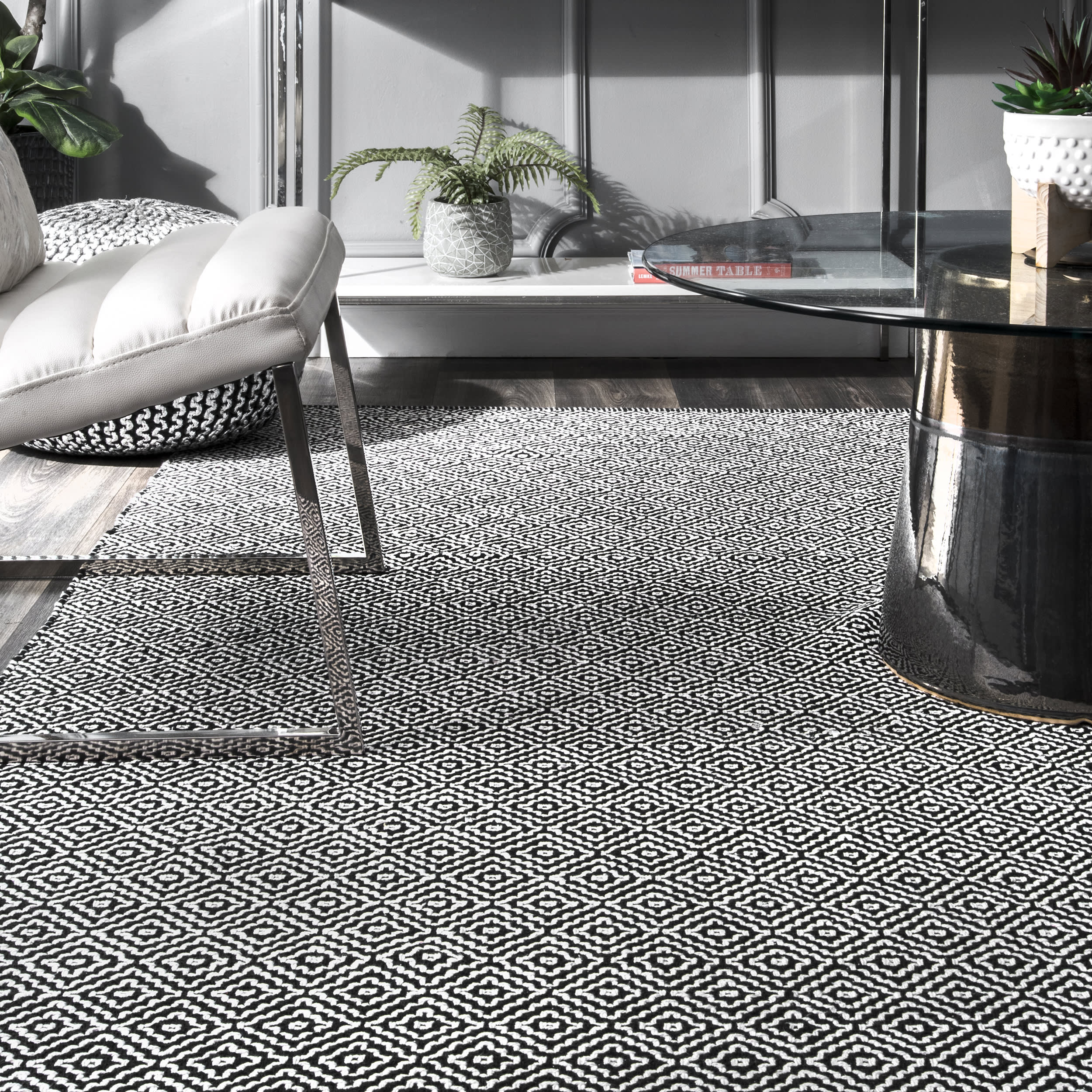 Diamond Cotton Check Flatwoven Rug | Black - Image 4