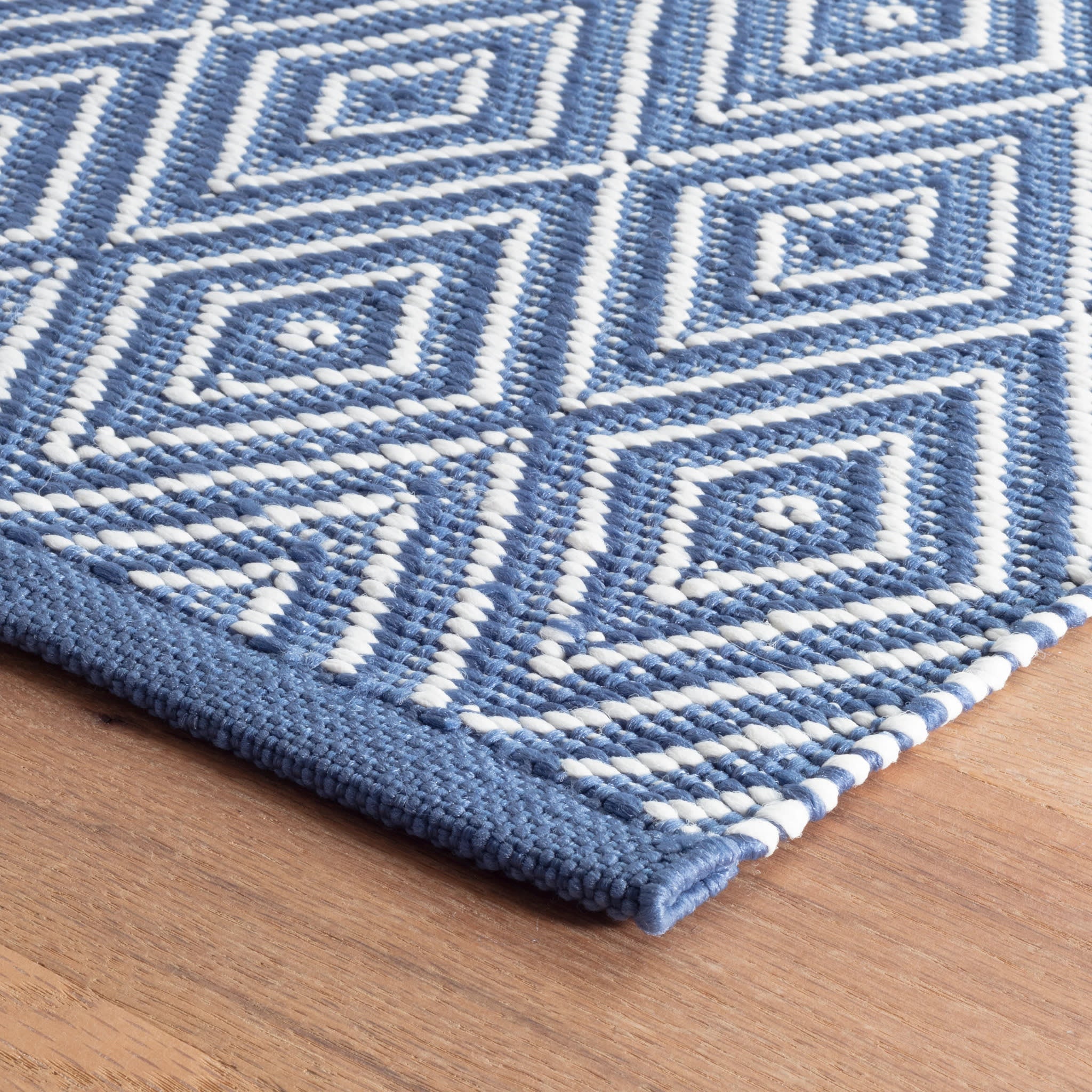 Diamond Handwoven Indoor/Outdoor Rug | Denim/White - Image 5