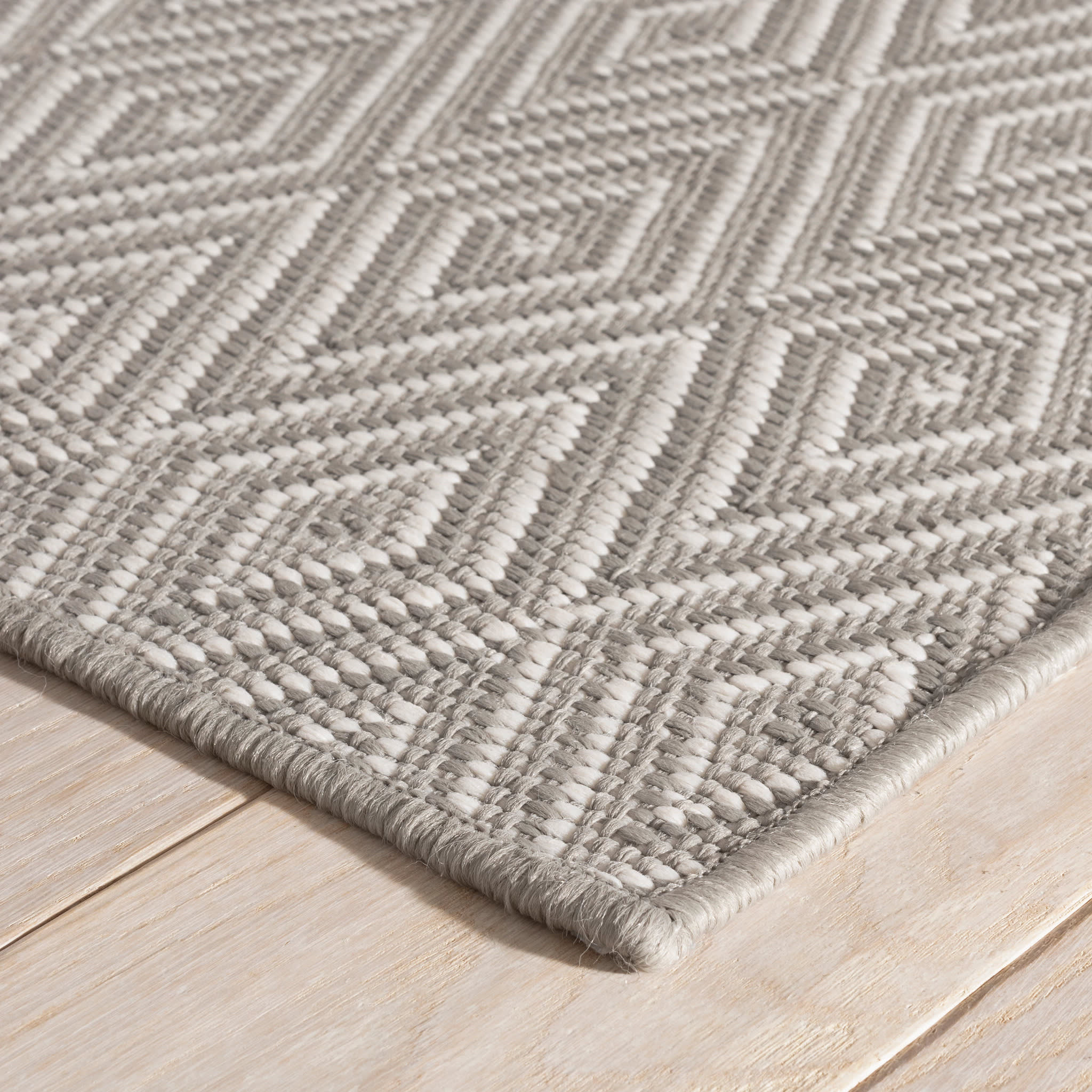 Diamond Handwoven Indoor/Outdoor Rug | Fieldstone/Ivory - Image 4