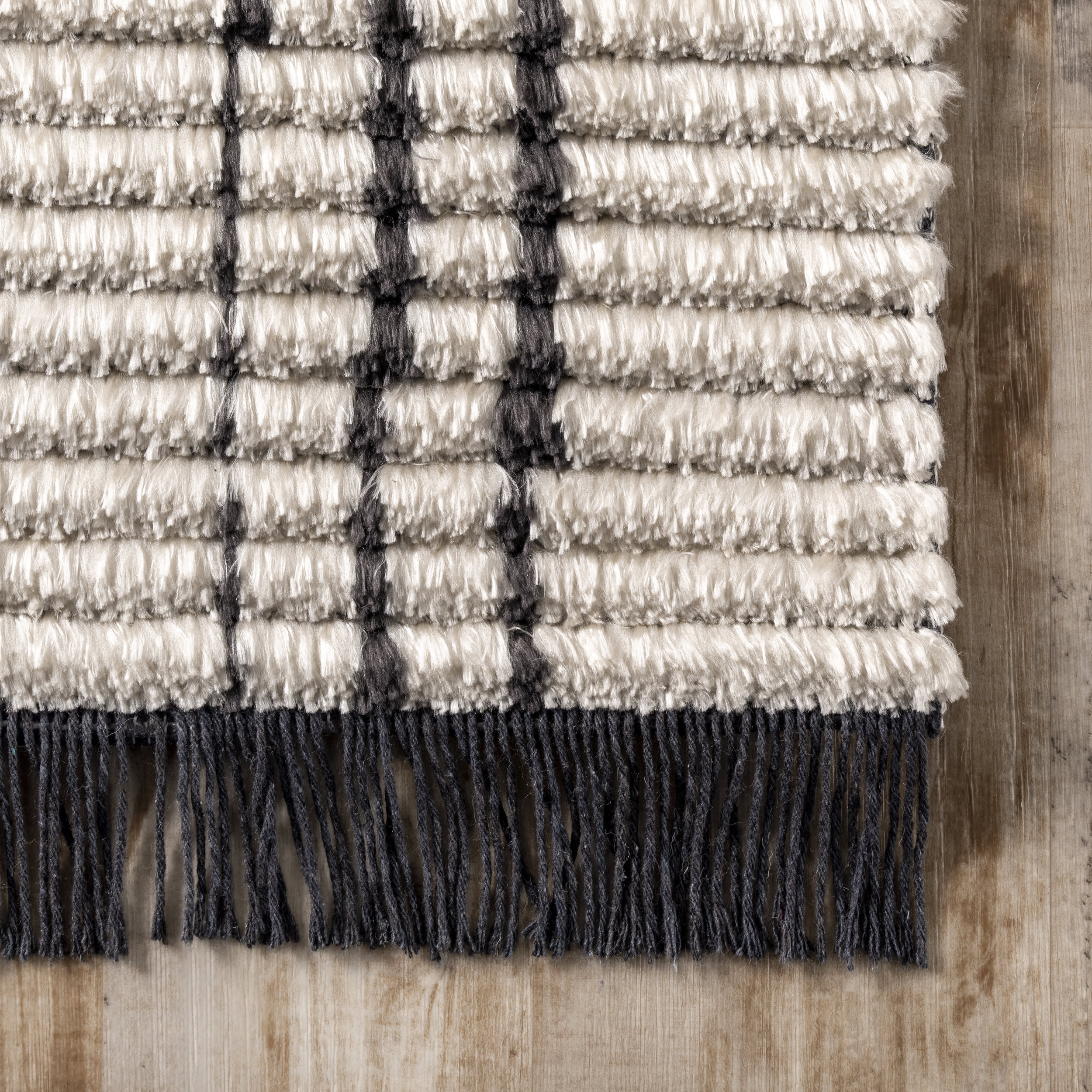 Diamond Galore Tasseled Rug | Beige - Image 3
