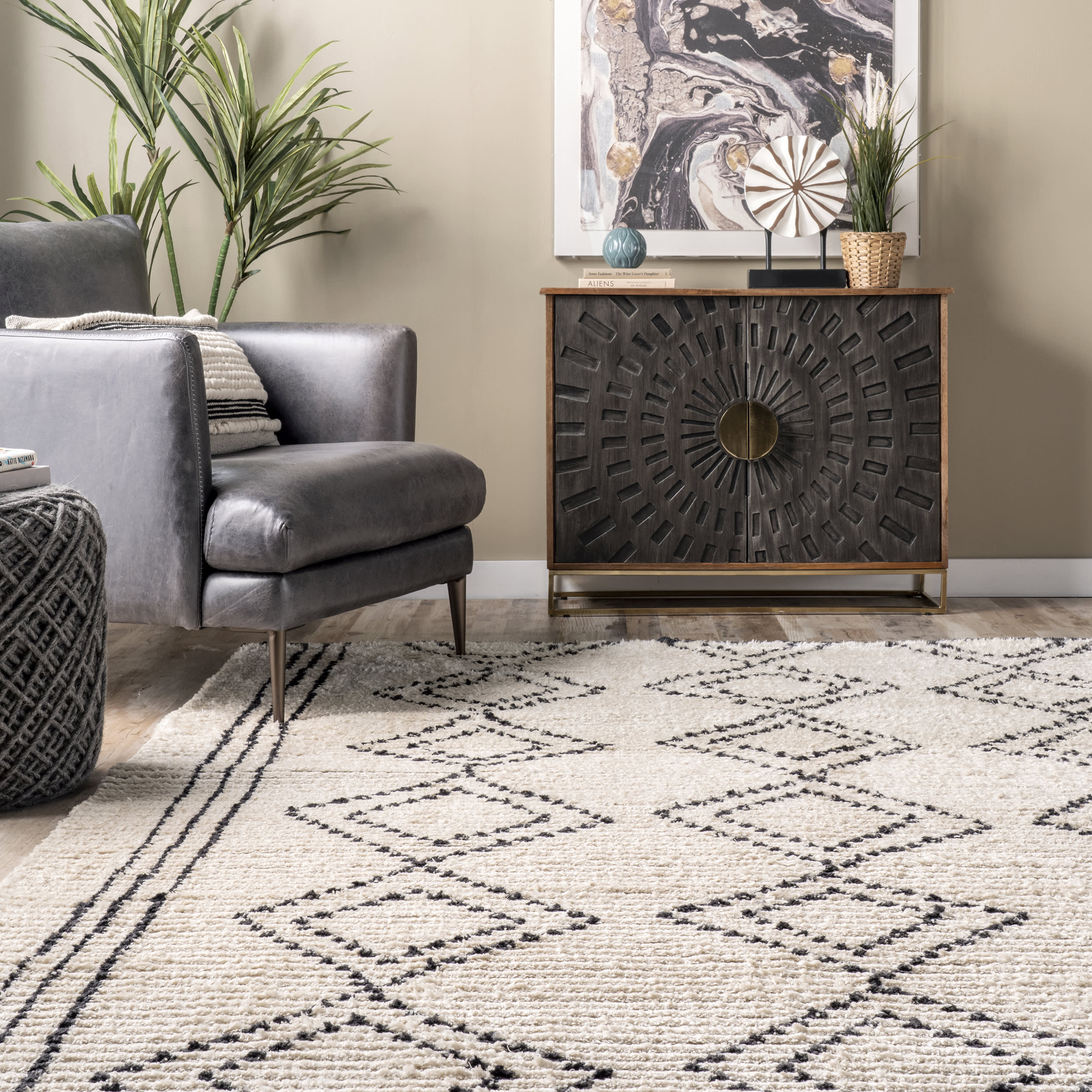 Diamond Galore Tasseled Rug | Beige - Image 4