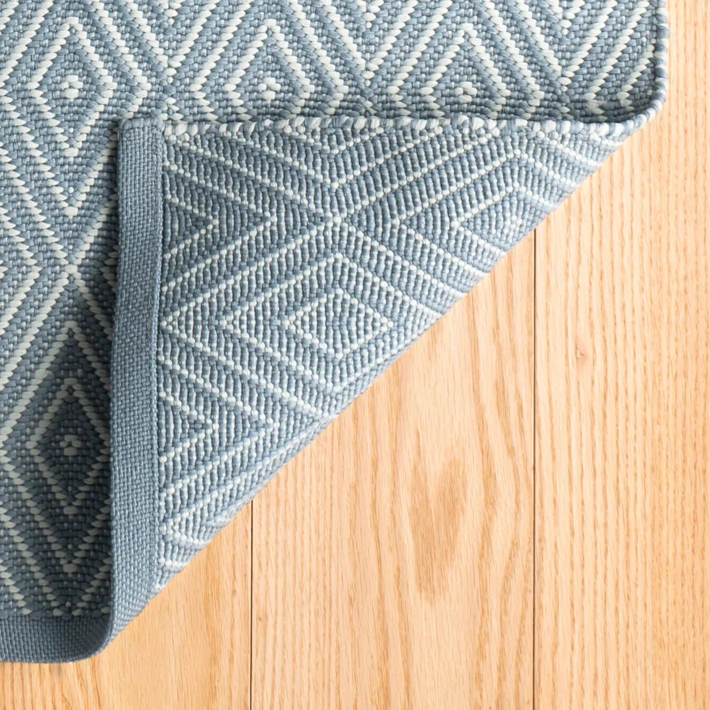 Diamond Handwoven Indoor/Outdoor Rug | Slate/Light Blue - Image 5