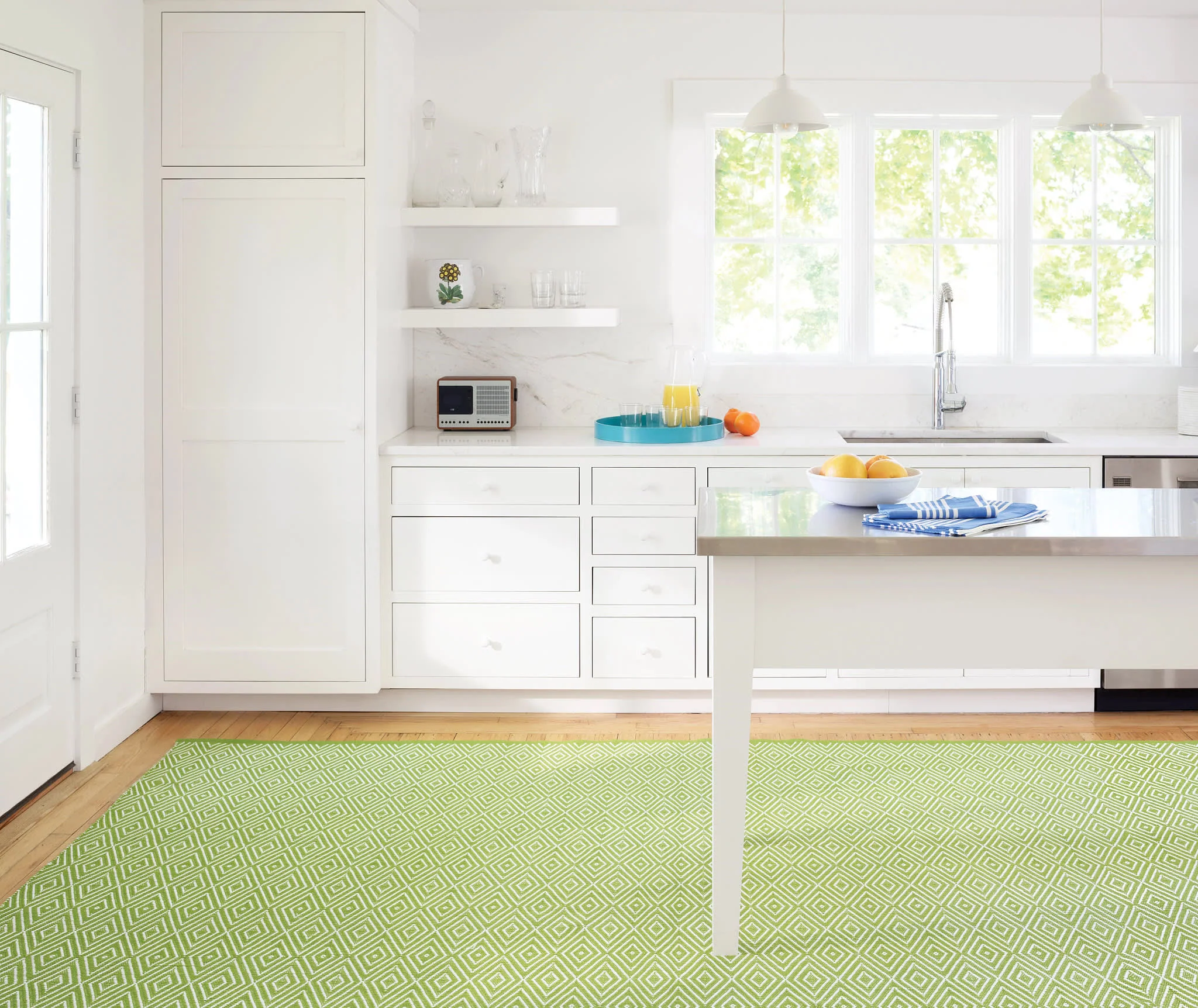 Diamond Handwoven Indoor/Outdoor Rug | Sprout/White - Image 2