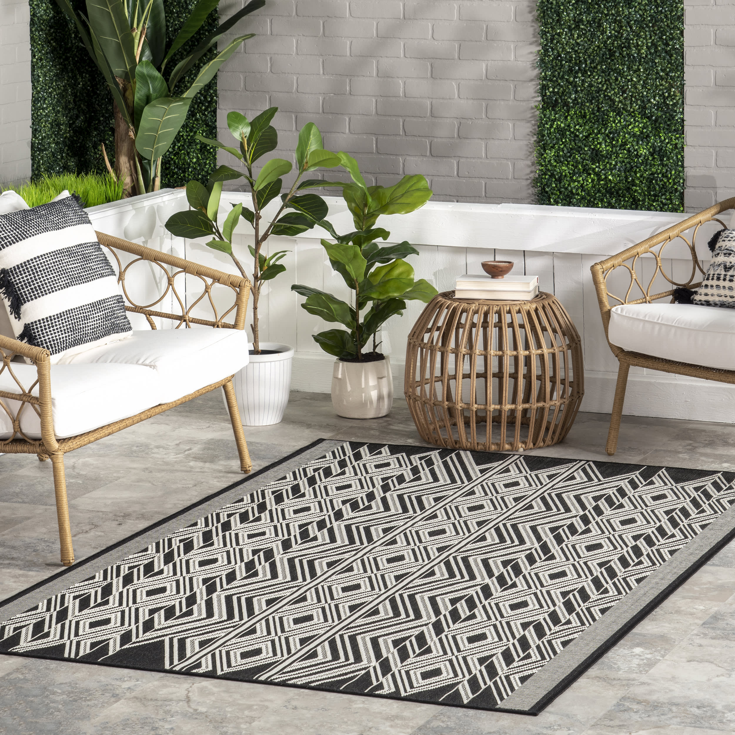 Diamondback Indoor/Outdoor Rug | Black - Image 2