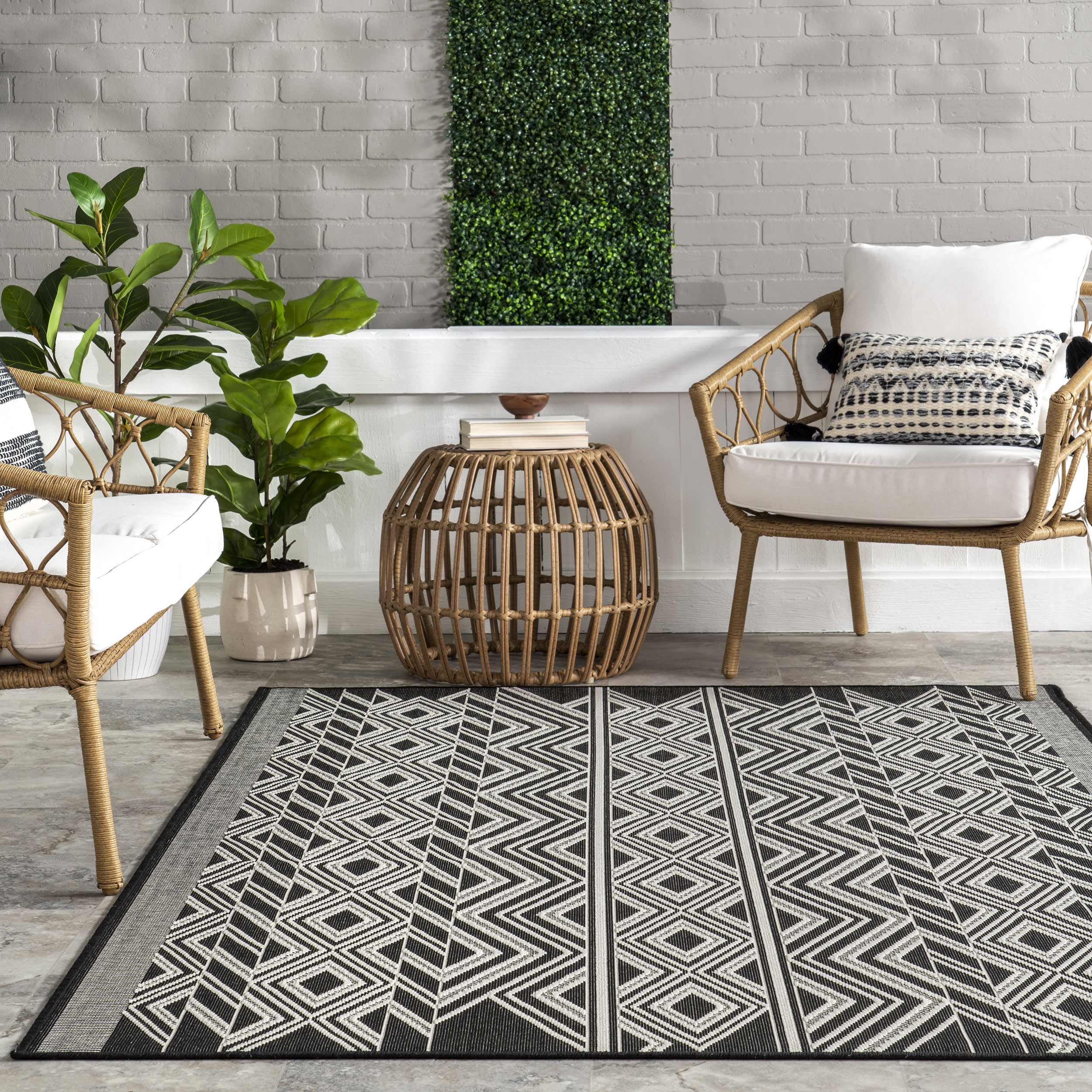 Diamondback Indoor/Outdoor Rug | Black - Image 4