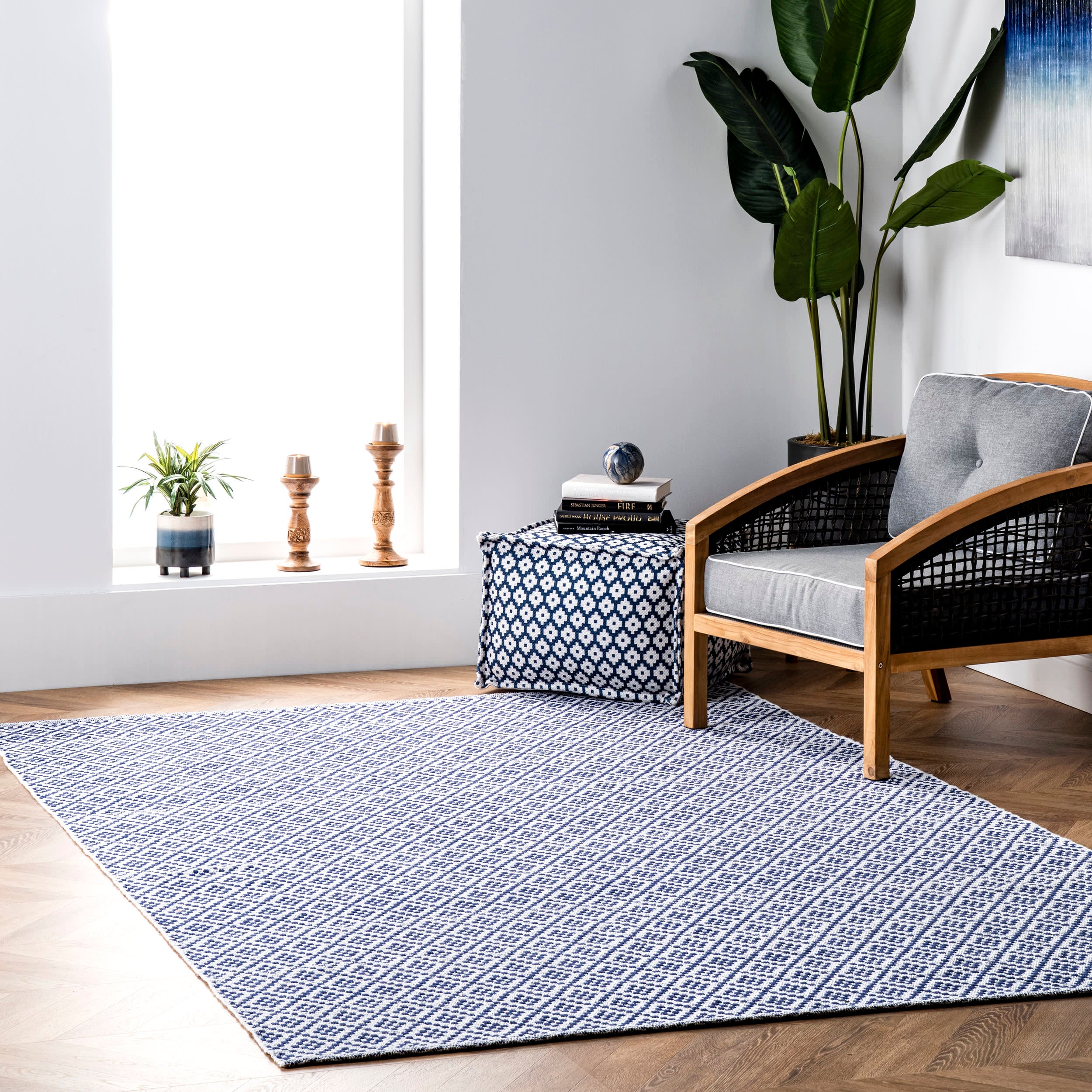 Diamonds Cotton Trellis Flatwoven Rug | Navy - Image 2