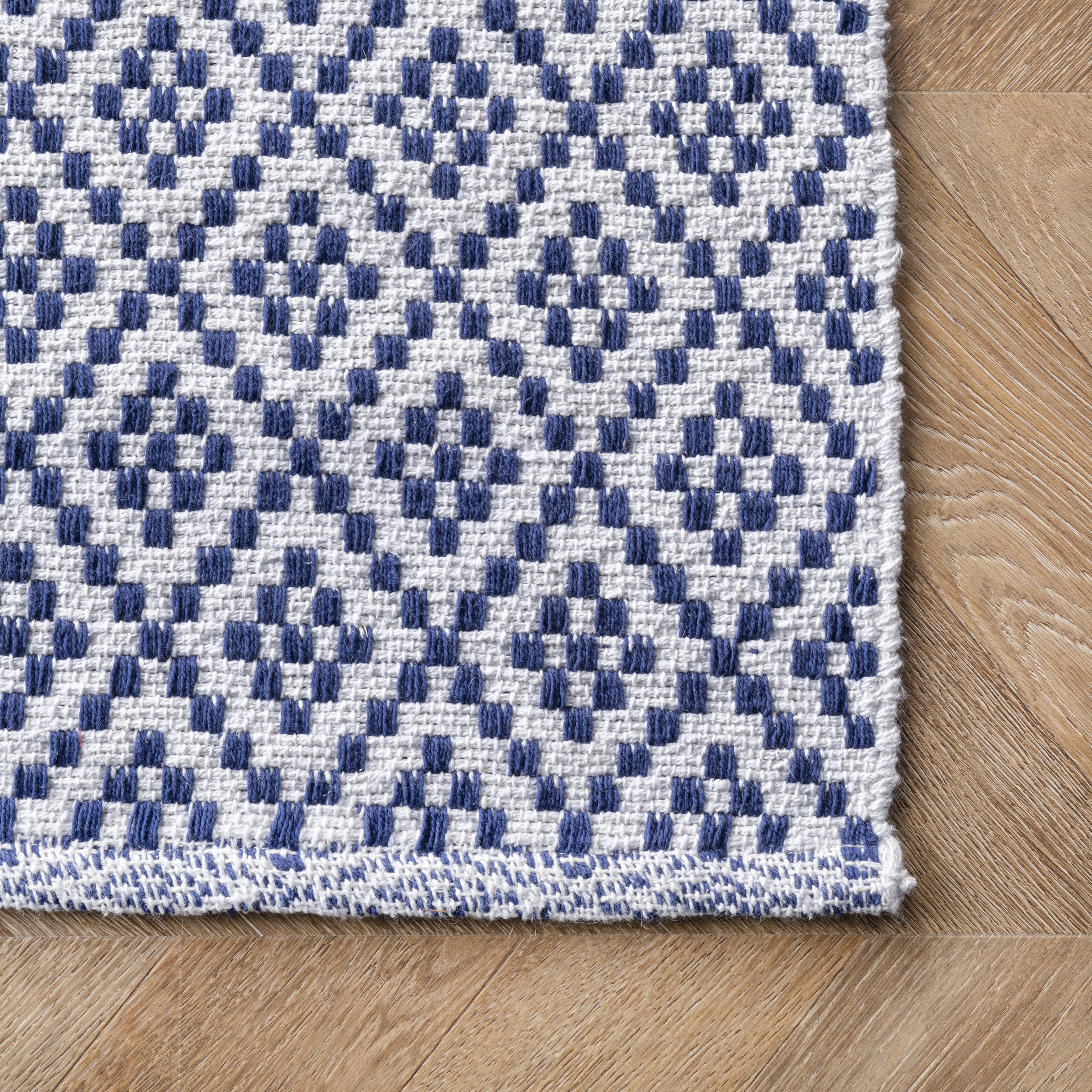 Diamonds Cotton Trellis Flatwoven Rug | Navy - Image 3