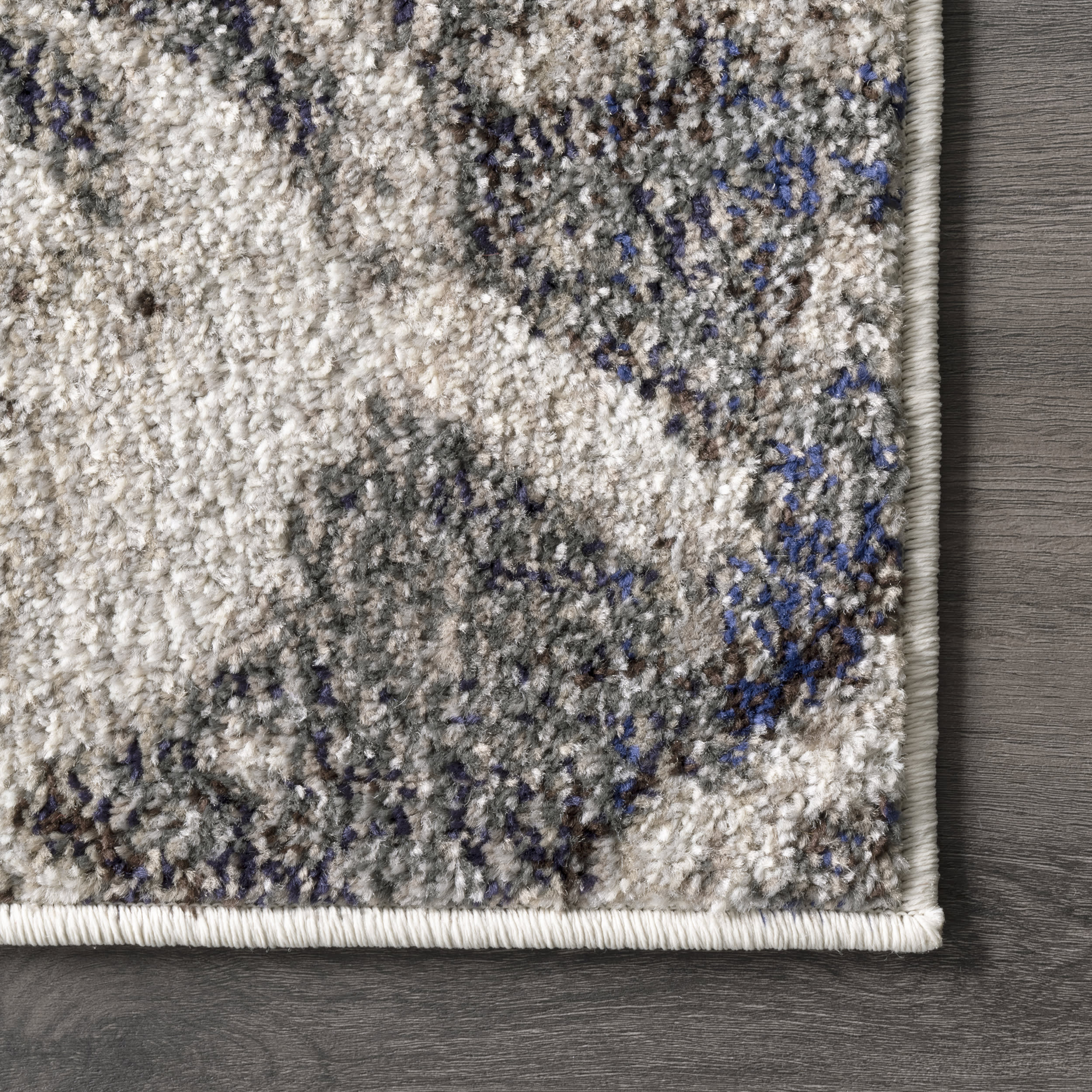 Distressed Trellis Rug | Grey - Image 3