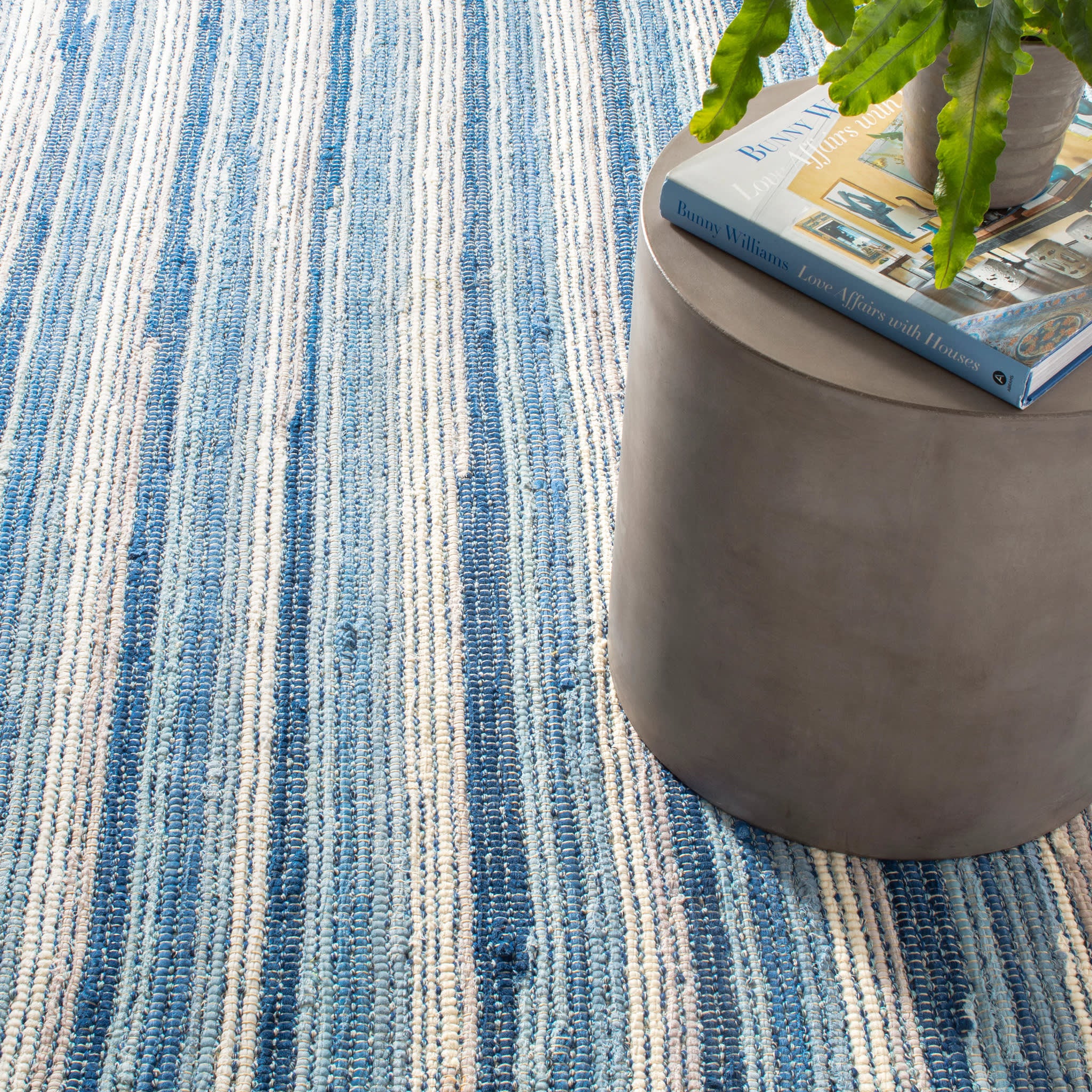 Dorothy Handwoven Cotton Rug | Blue - Image 3