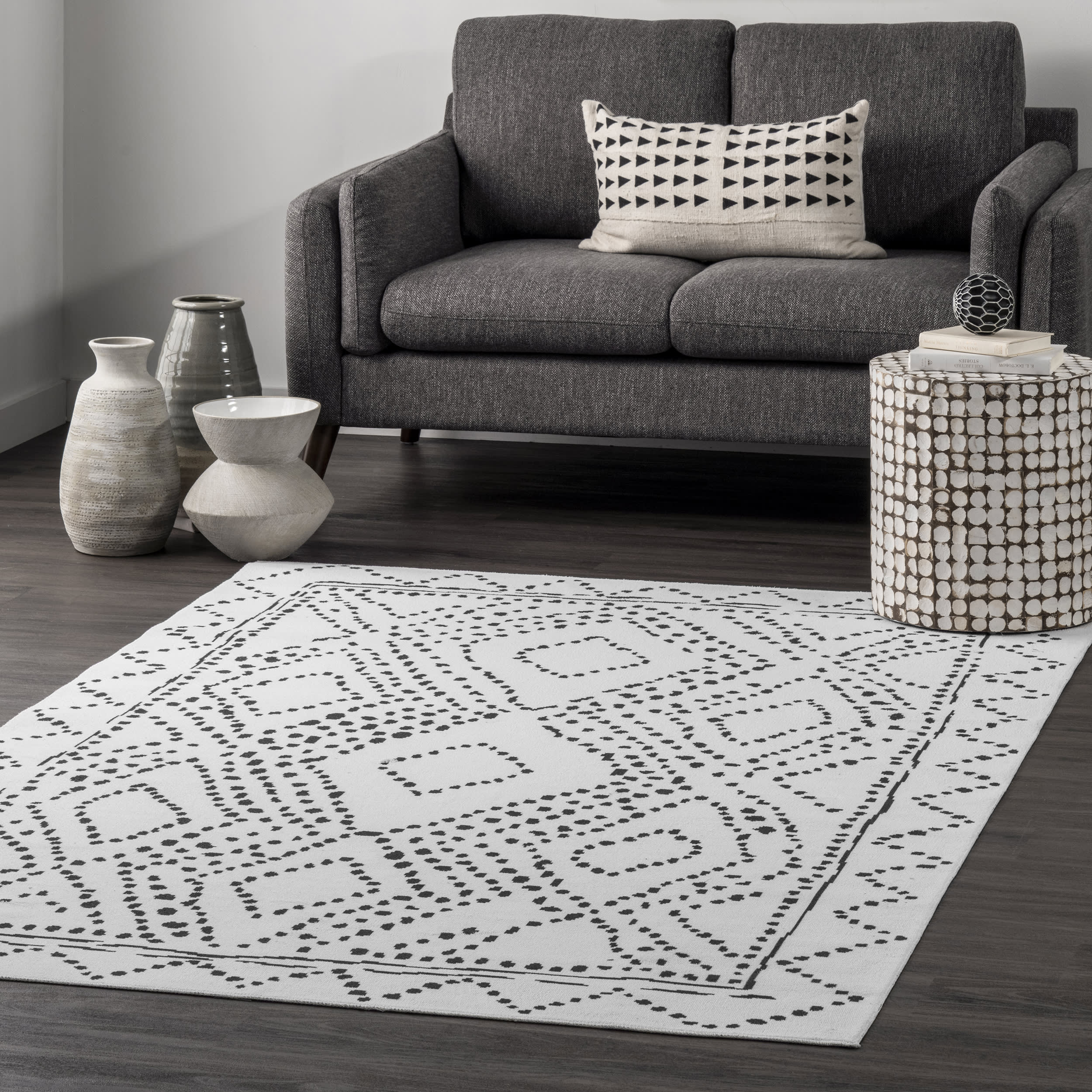 Dotted Diamond Trellis Washable Rug | White - Image 2