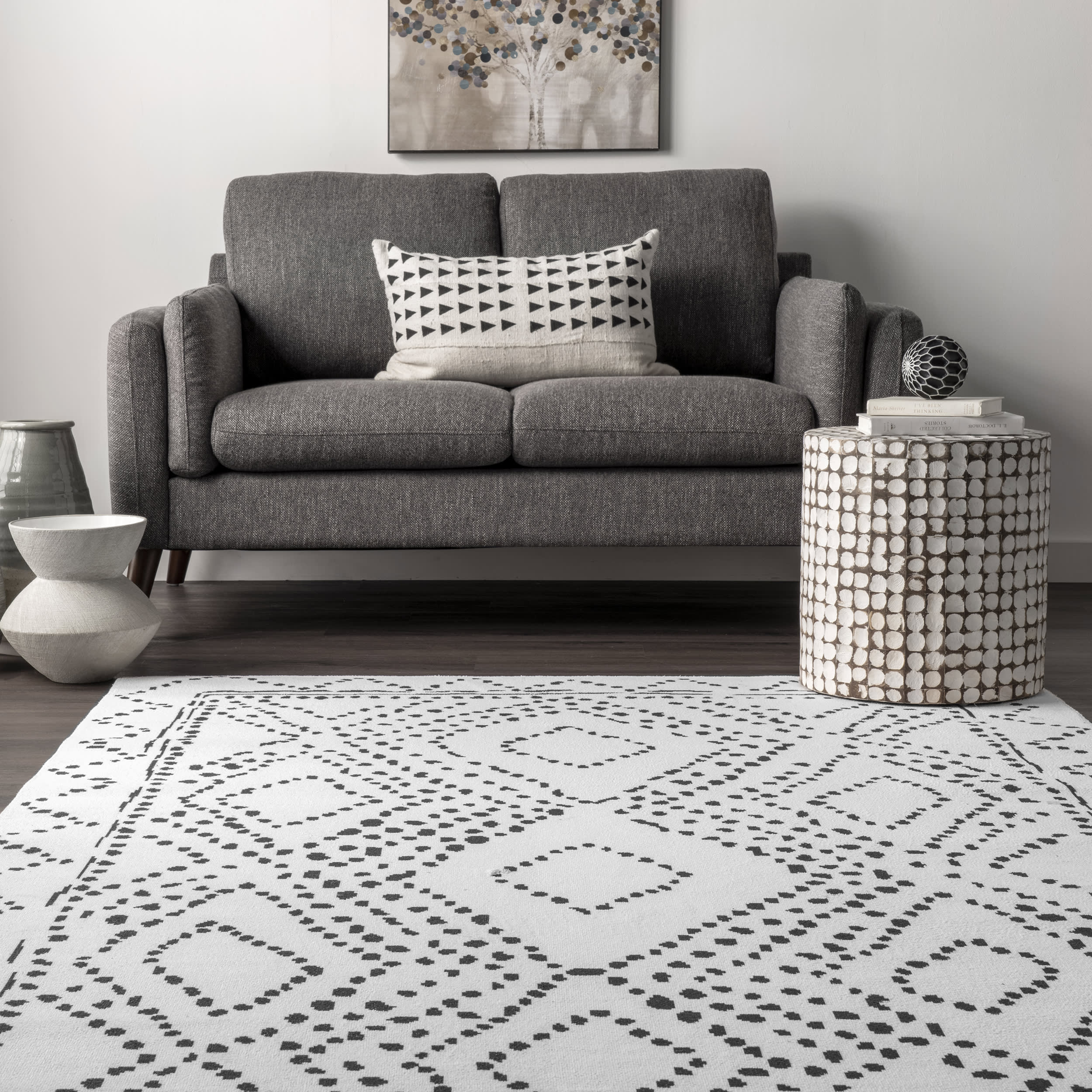 Dotted Diamond Trellis Washable Rug | White - Image 4