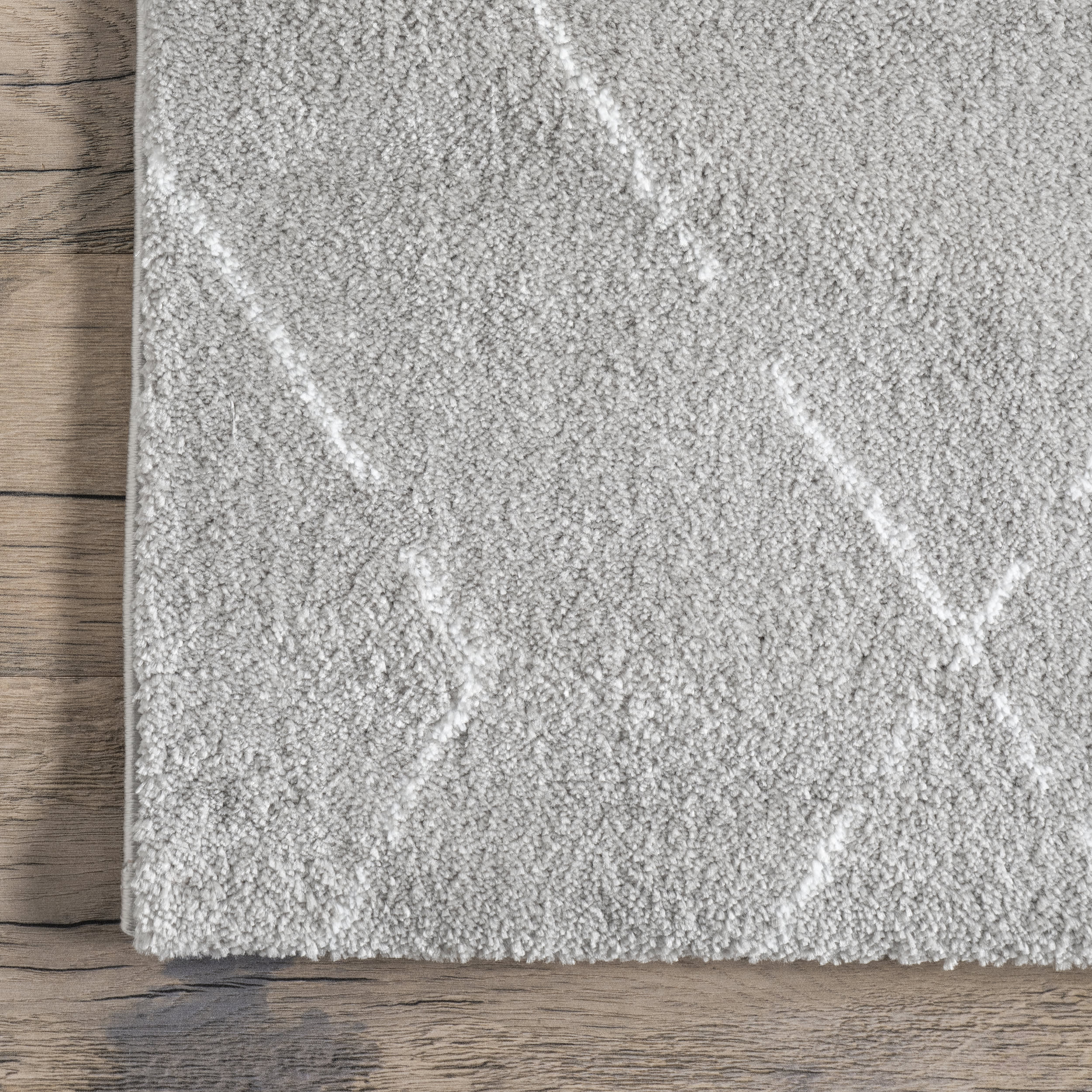 Double Diamond Lattice Shag Rug | Grey - Image 3
