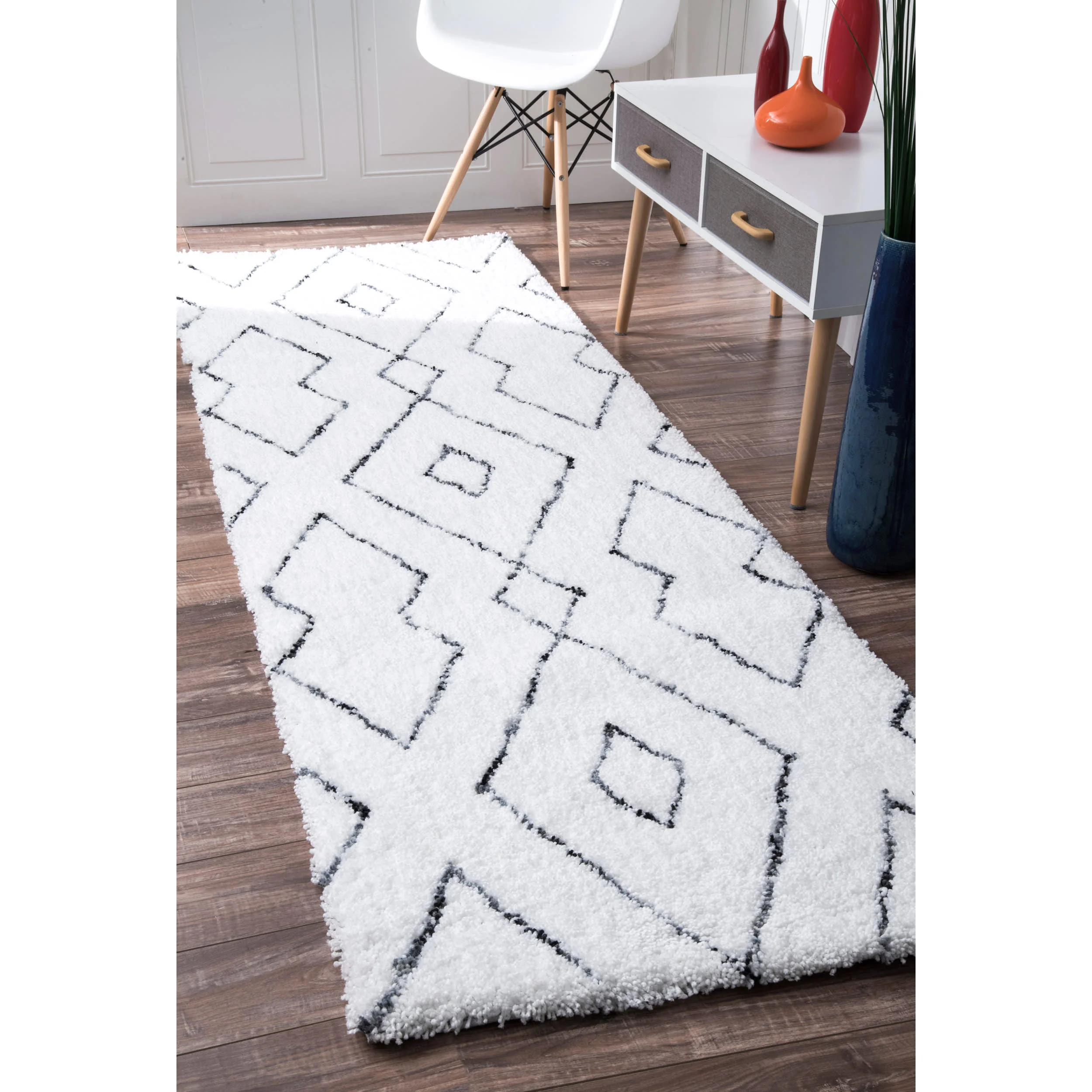 Double Diamond Lattice Shag Rug | White - Image 2