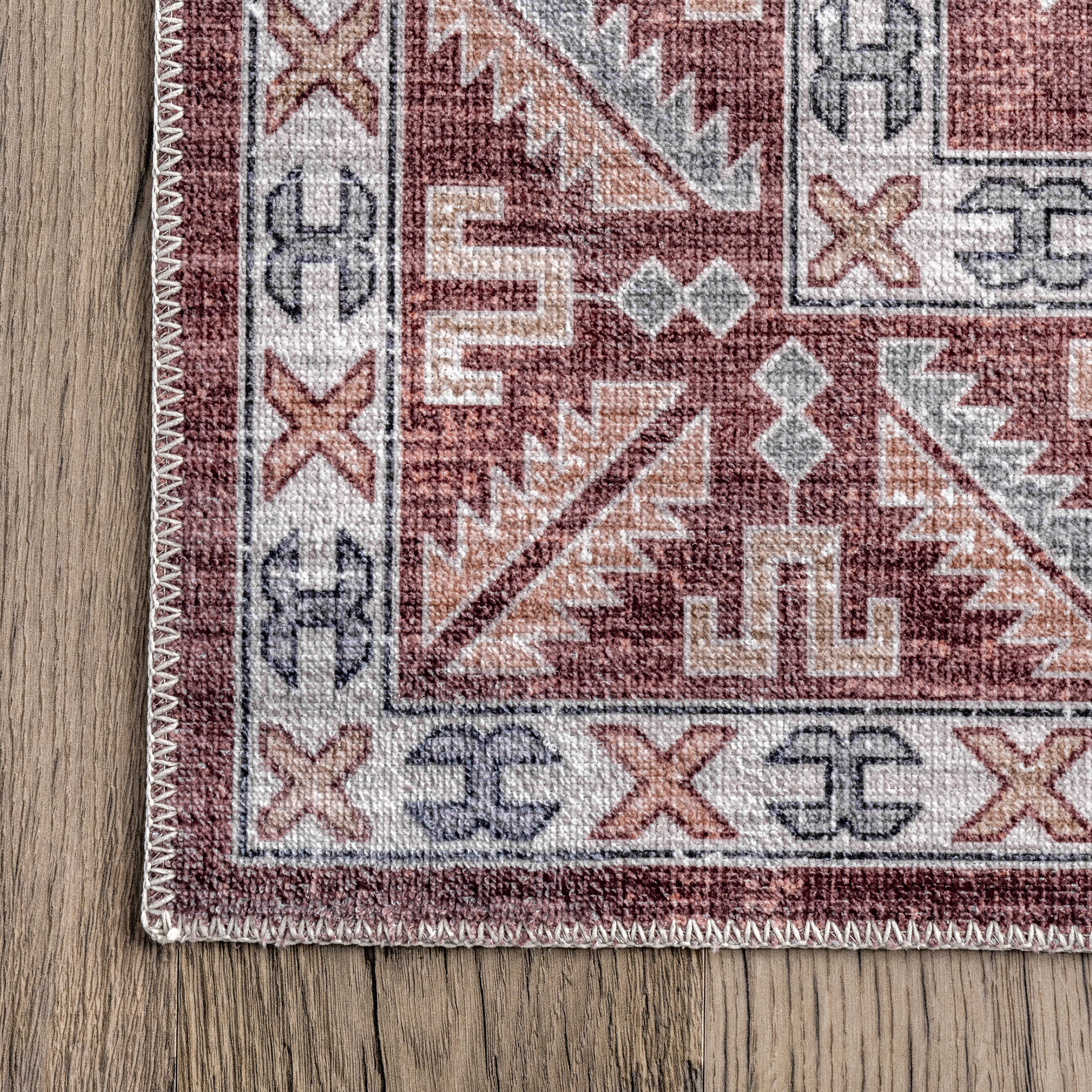 Eboni Traditional Washable Rug | Brick - Image 3