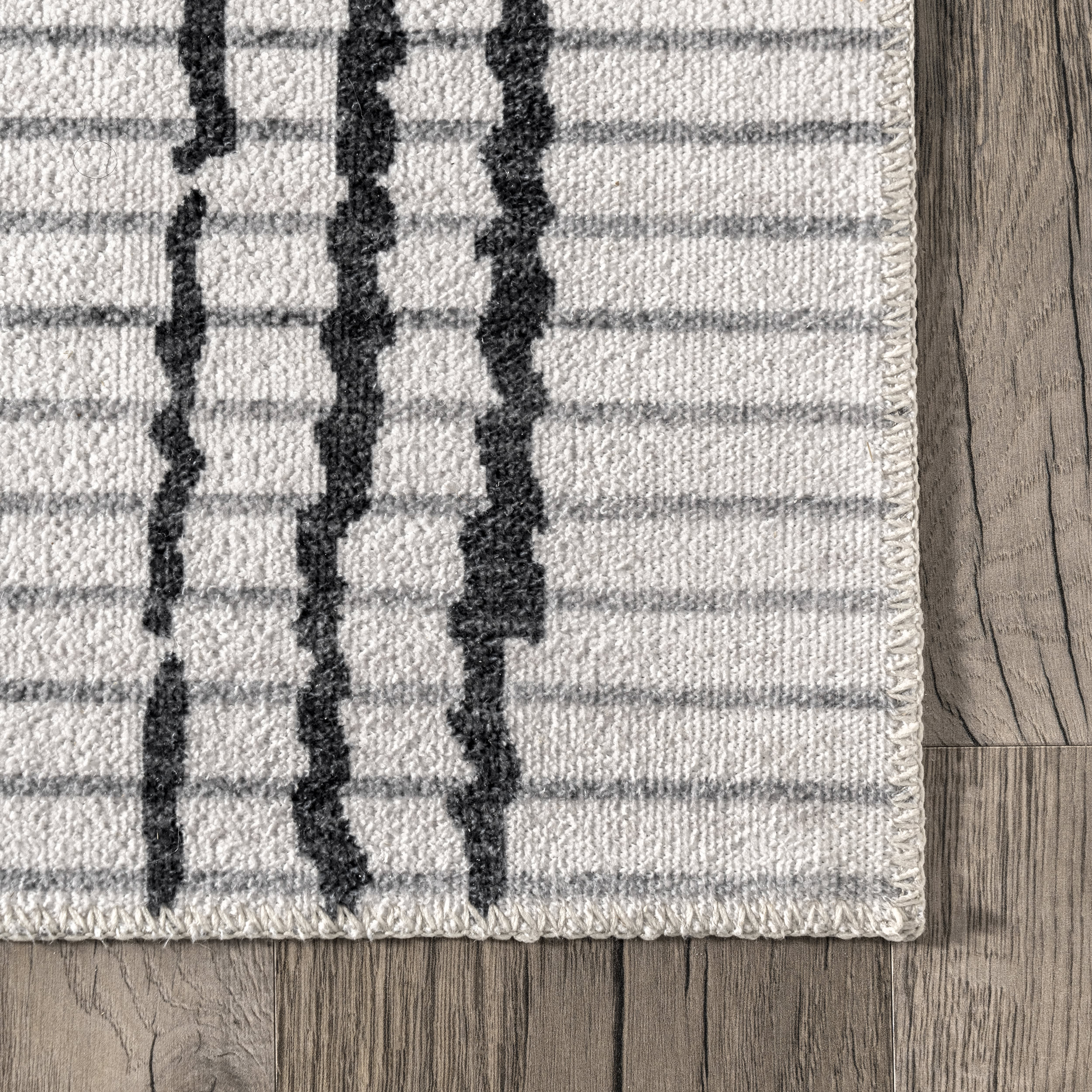 Edith Washable Diamond Rug | Off White - Image 3