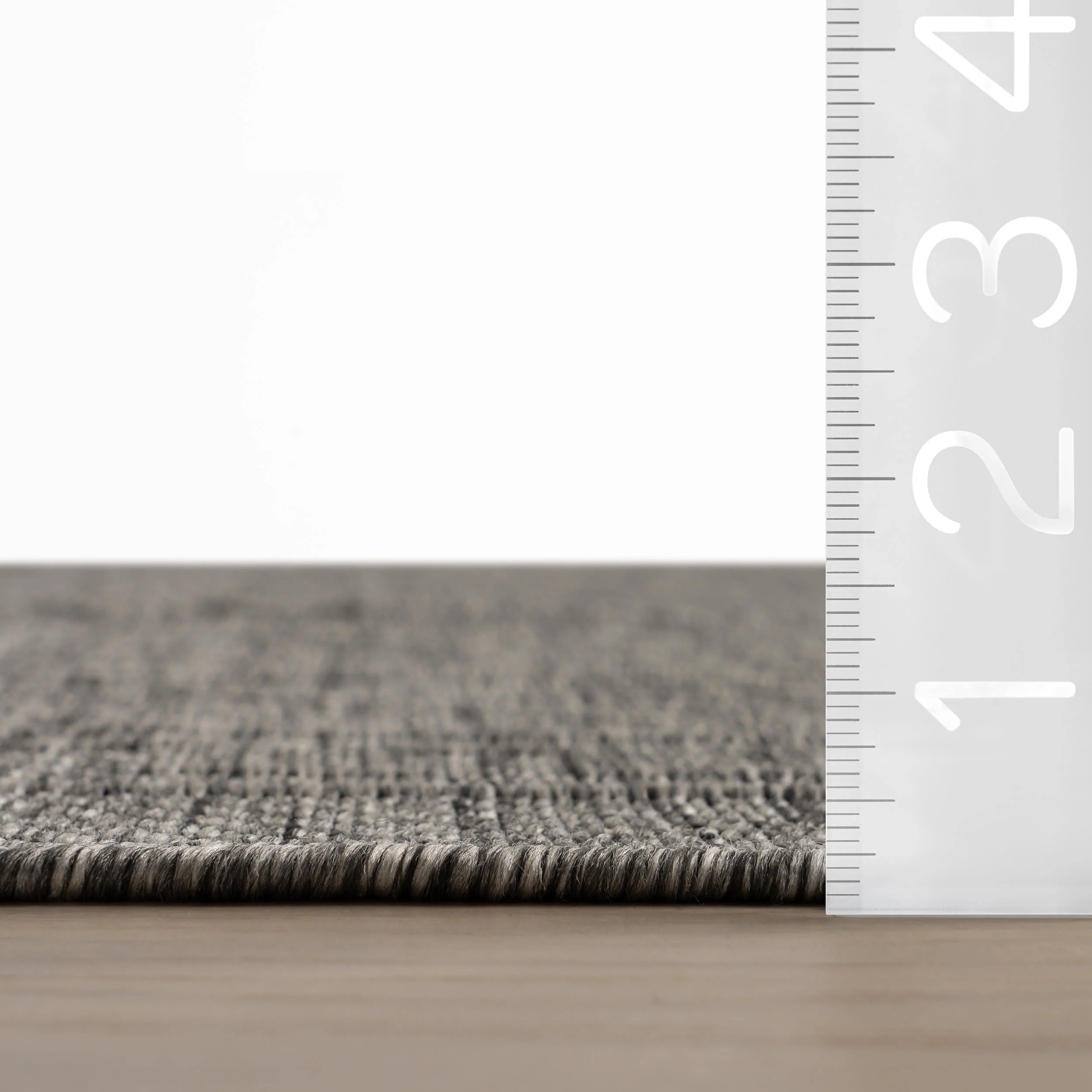 Eiraz Contemporary Solid Indoor/Outdoor Rug | Grey - Image 5