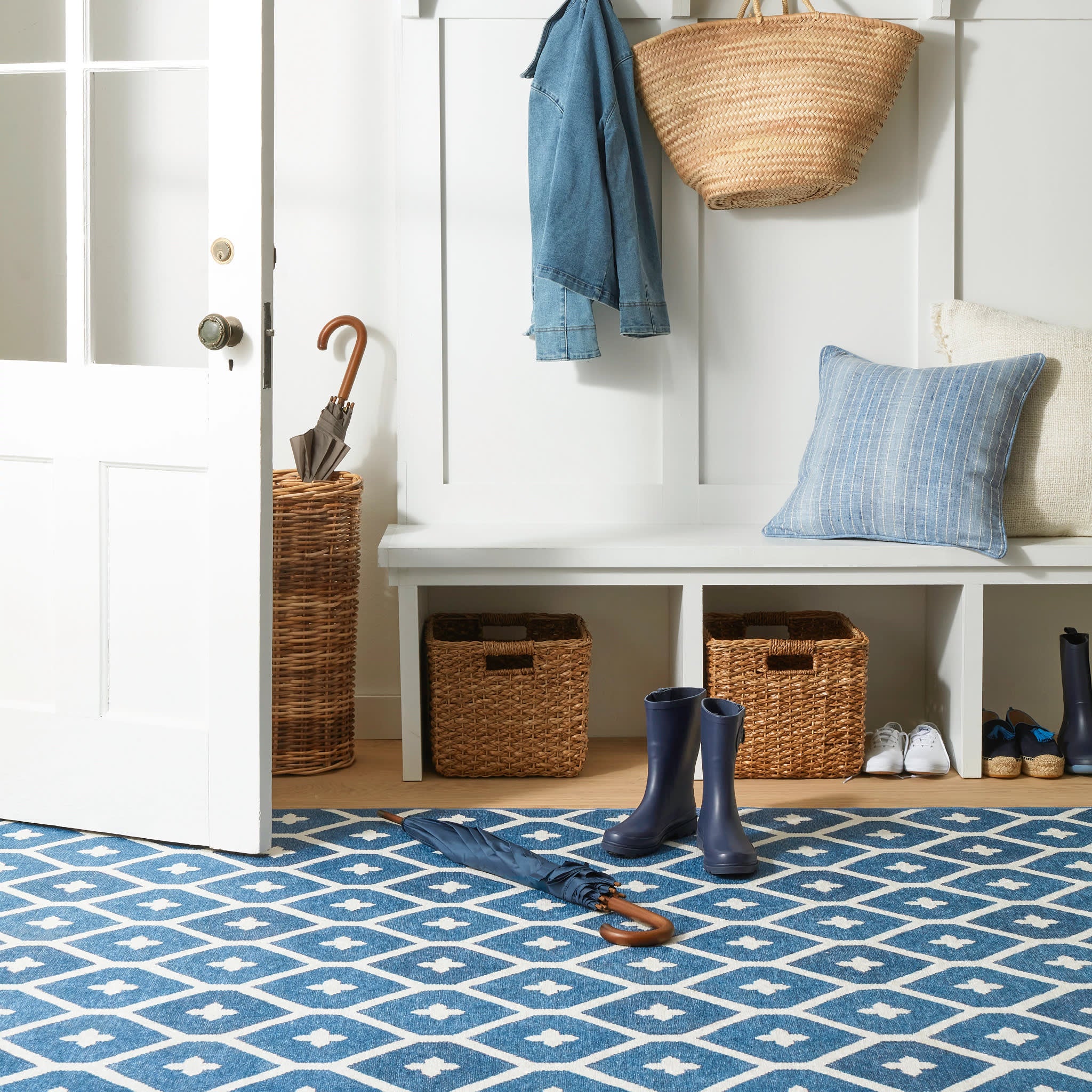 Elizabeth Machine Washable Rug by Bunny Williams | Navy - Image 2