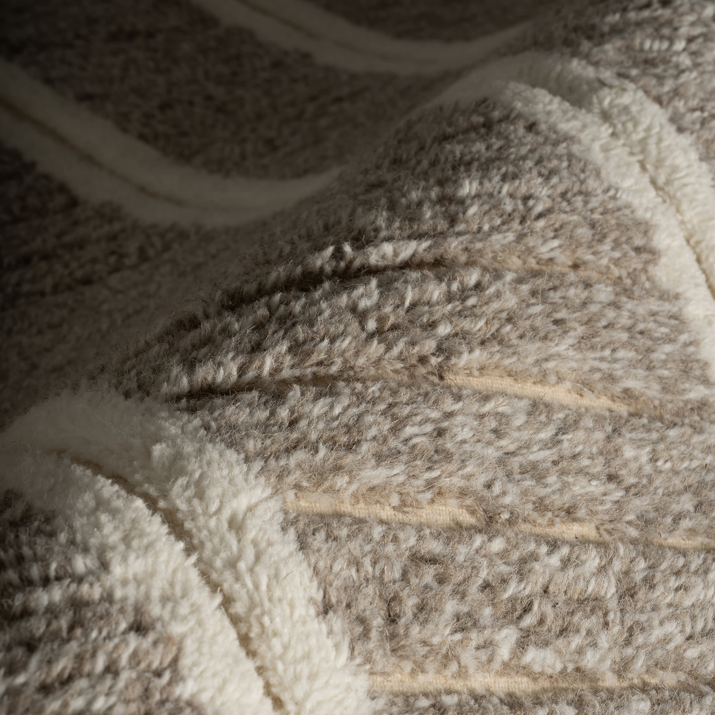 Elvine Modern Striped Wool Rug | Grey - Image 3