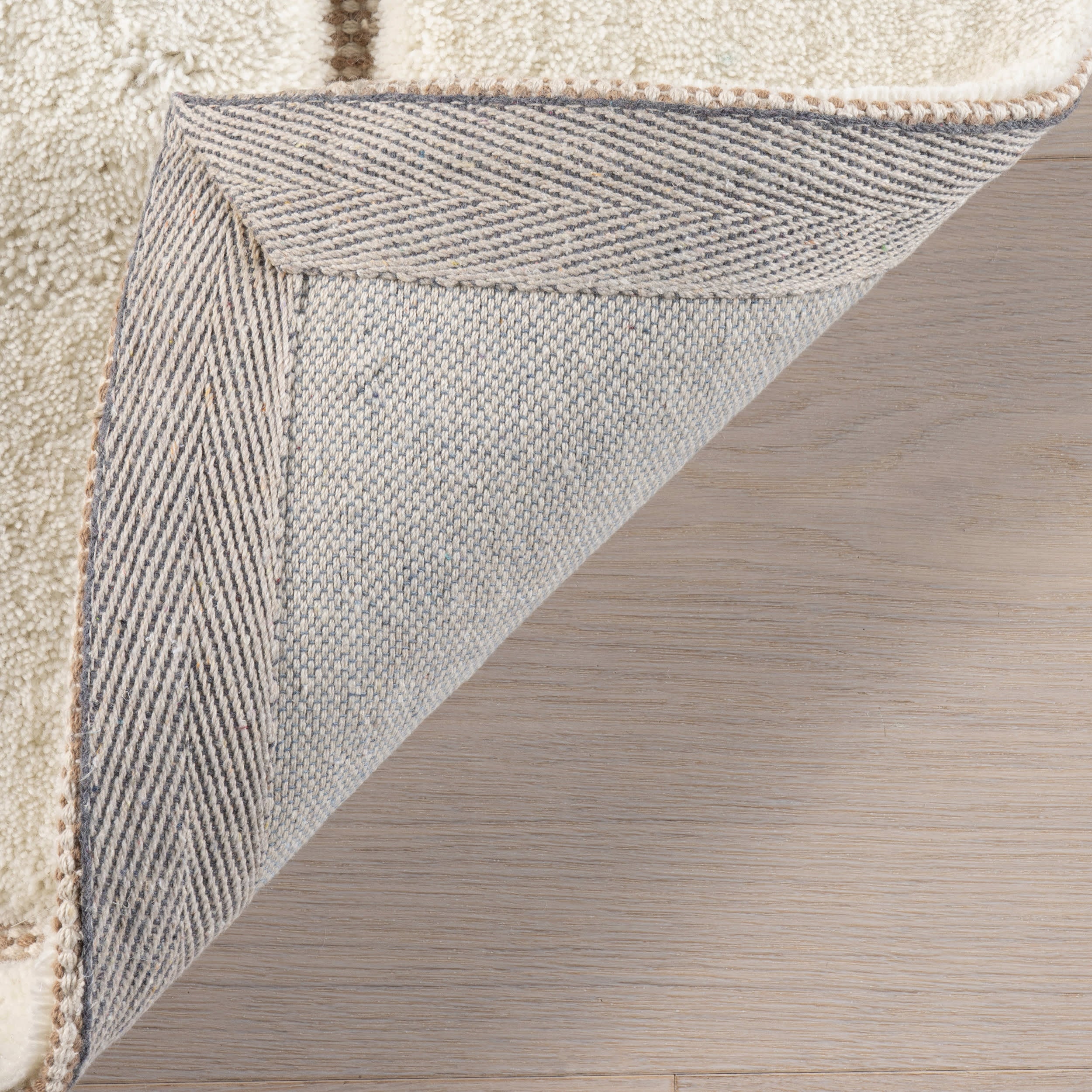 Em Checked New Zealand Wool Rug | Ivory - Image 6