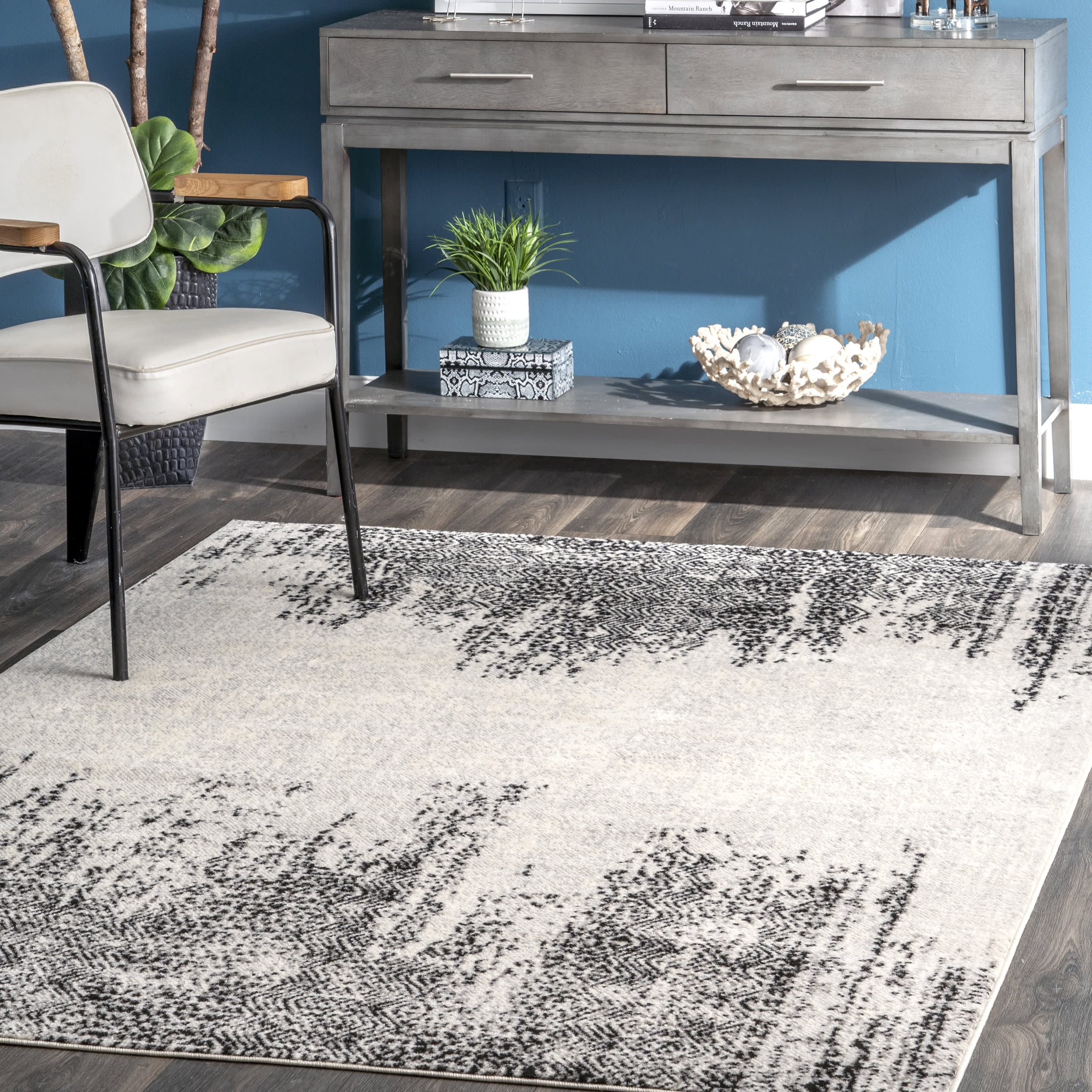 Faded Chevron Rug | Grey - Image 2