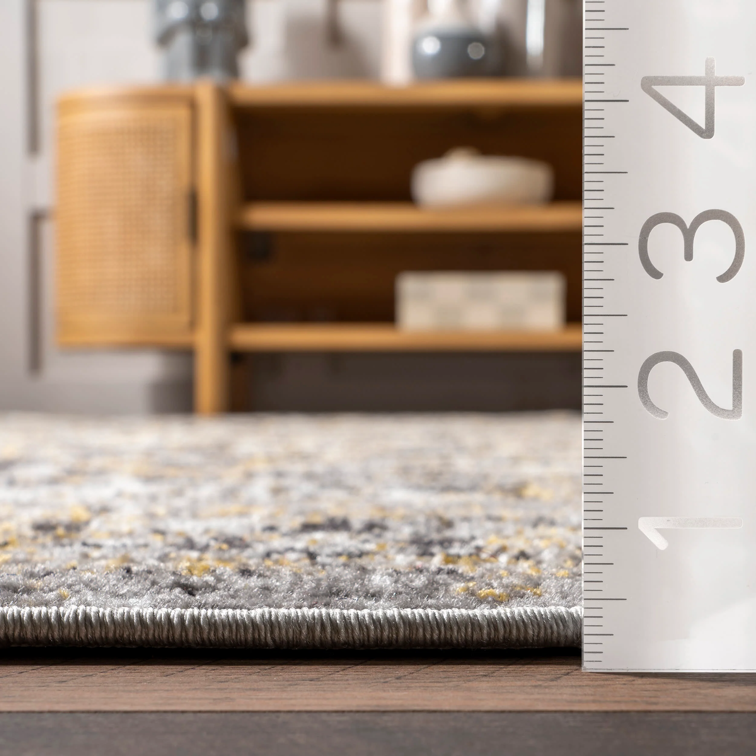 Faded Star Petal Emblem Rug | Gold - Image 5