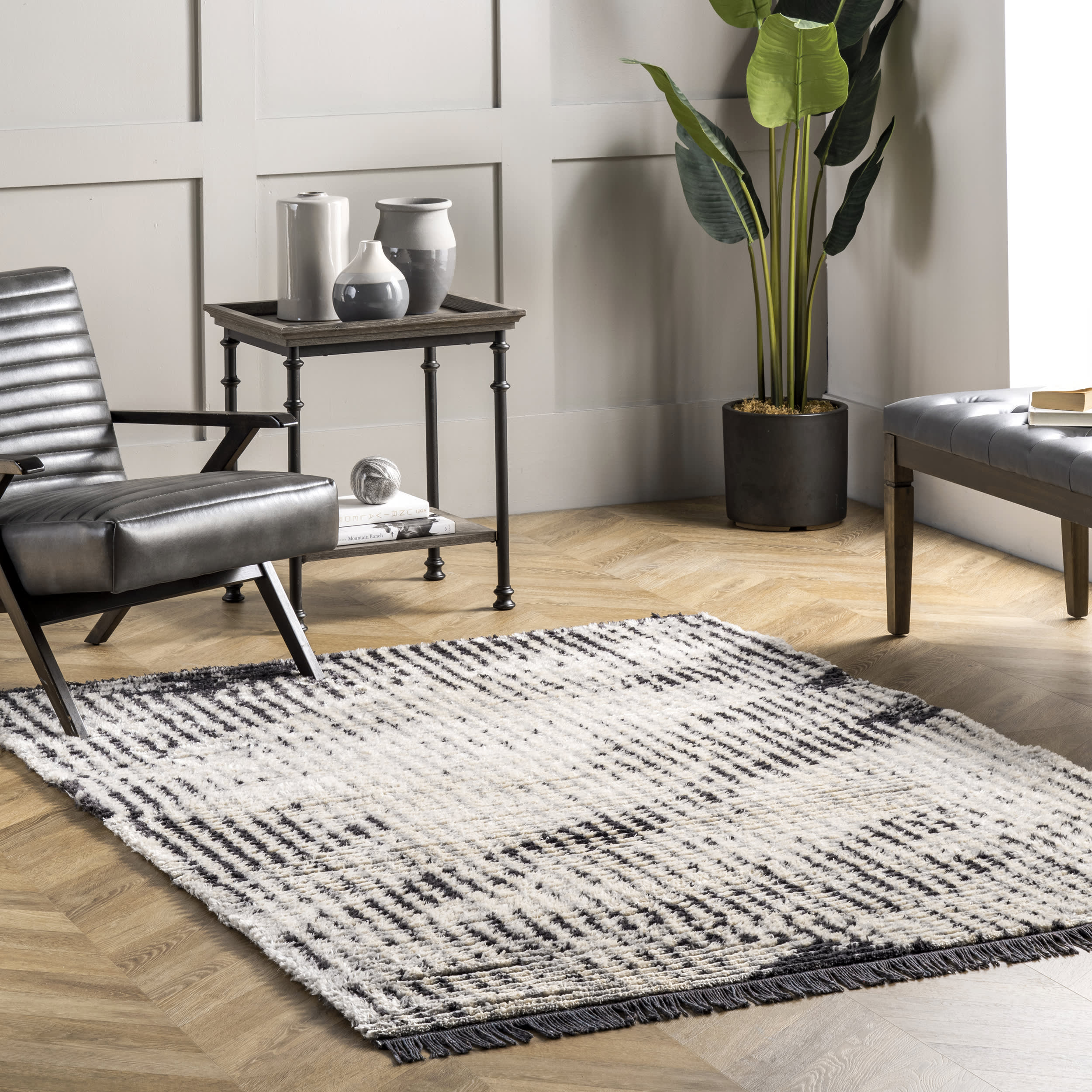 Faded Stripes Fringed Rug | Grey - Image 2