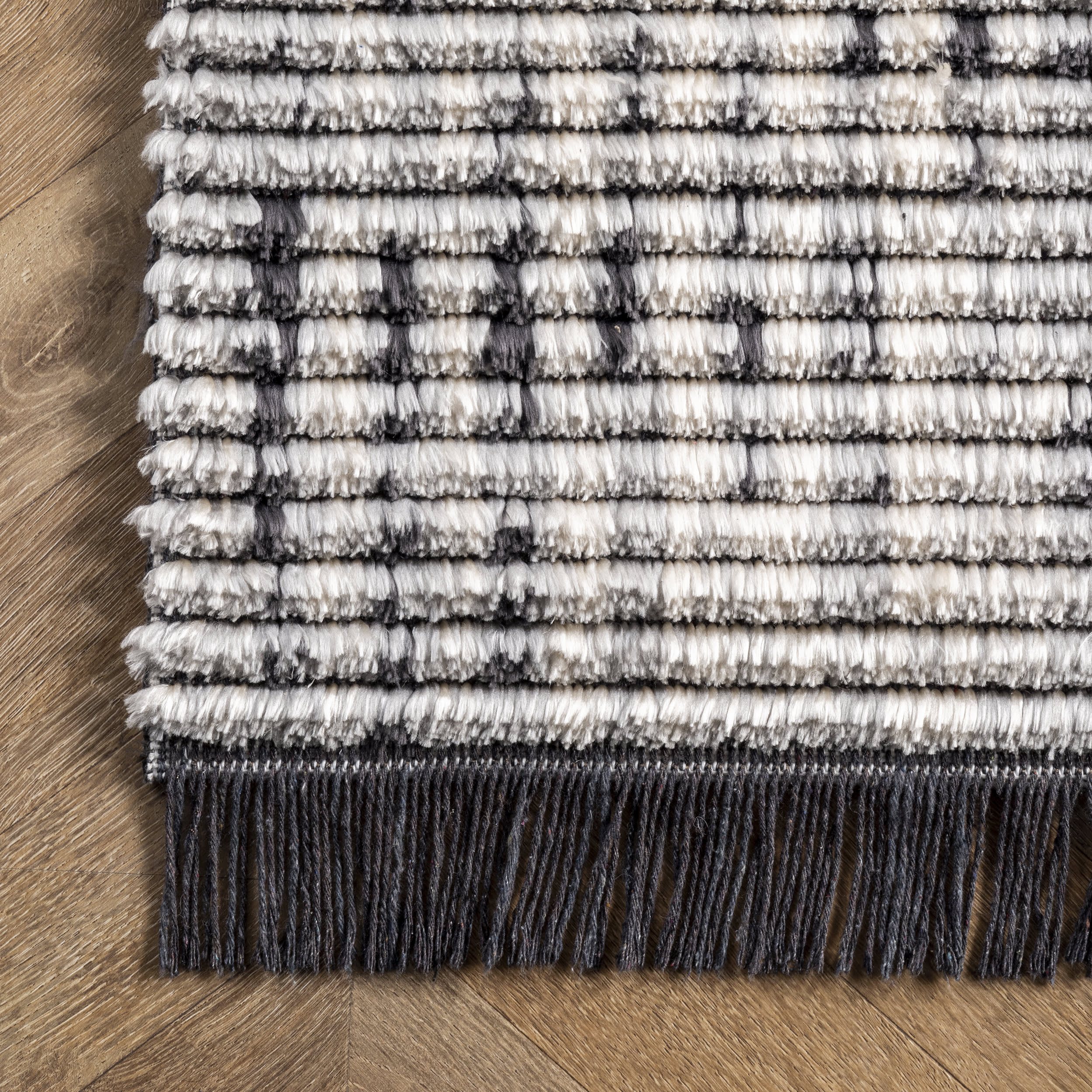 Faded Stripes Fringed Rug | Grey - Image 3