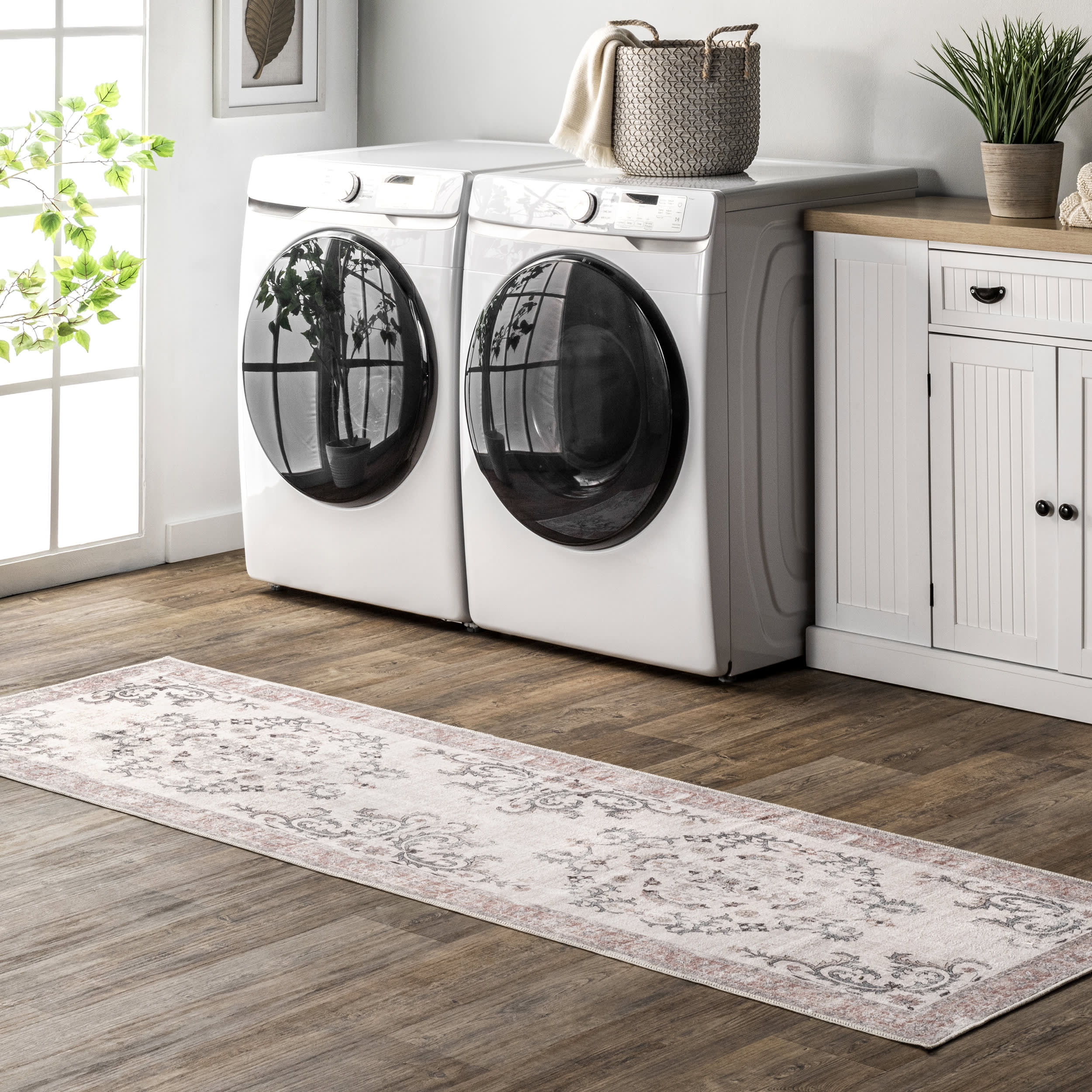 Faded Wreath Washable Rug | Light Grey - Image 2