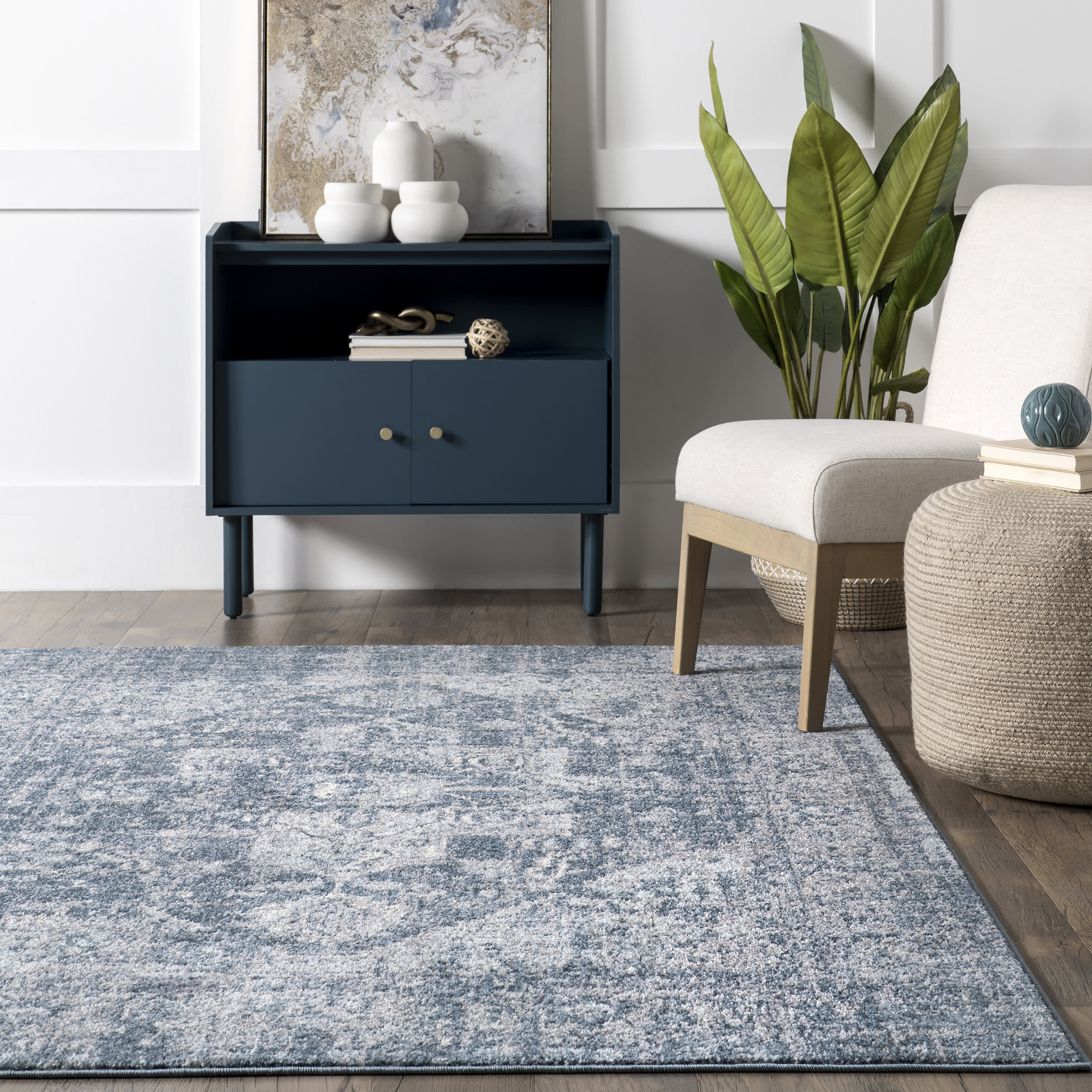 Fading Herati Medallion Rug | Blue - Image 4